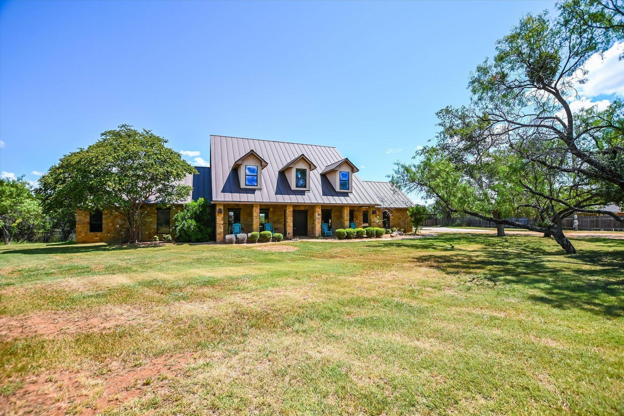 104 The Hills LN, Horseshoe Bay, TX 78657