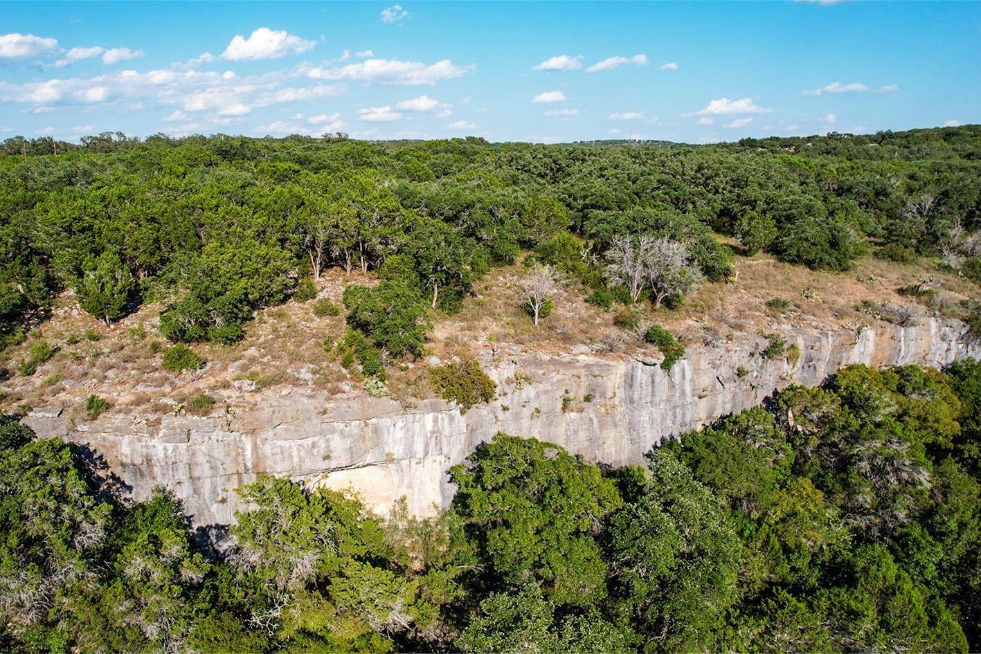 4207 Three Creek TRL, Spicewood, TX 78669-6480