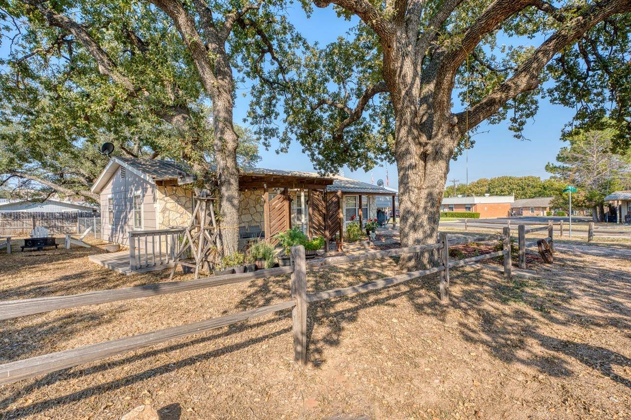 403 South DR, Kingsland, TX 78639