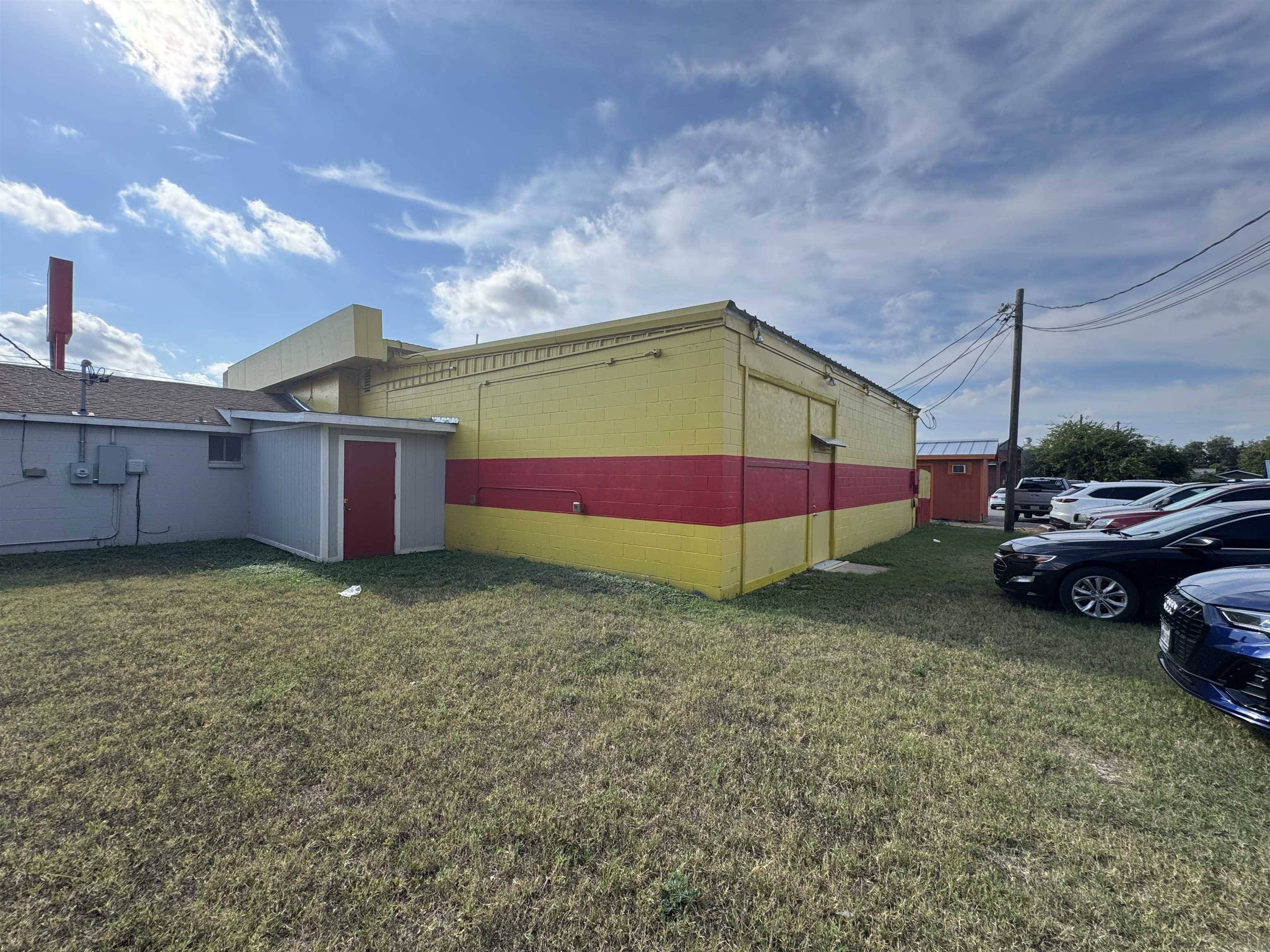 2202-2204 N US Hwy 281, Marble Falls, TX 78654