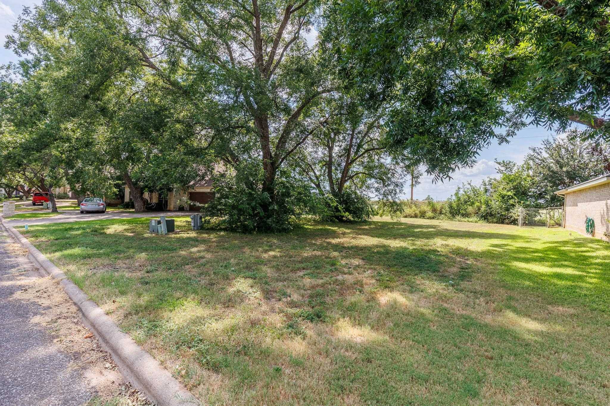 288 Turkey Run, Meadowlakes, TX 78654