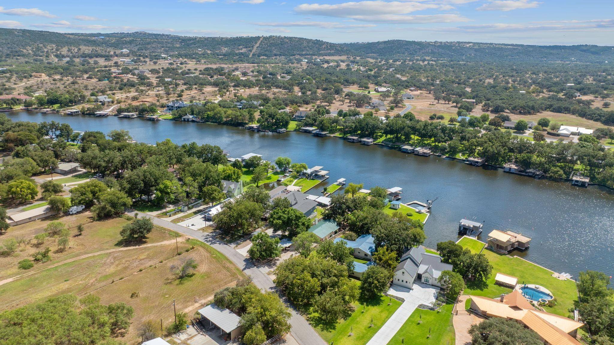 1940 Williams Lakeshore DR, Kingsland, TX 78639