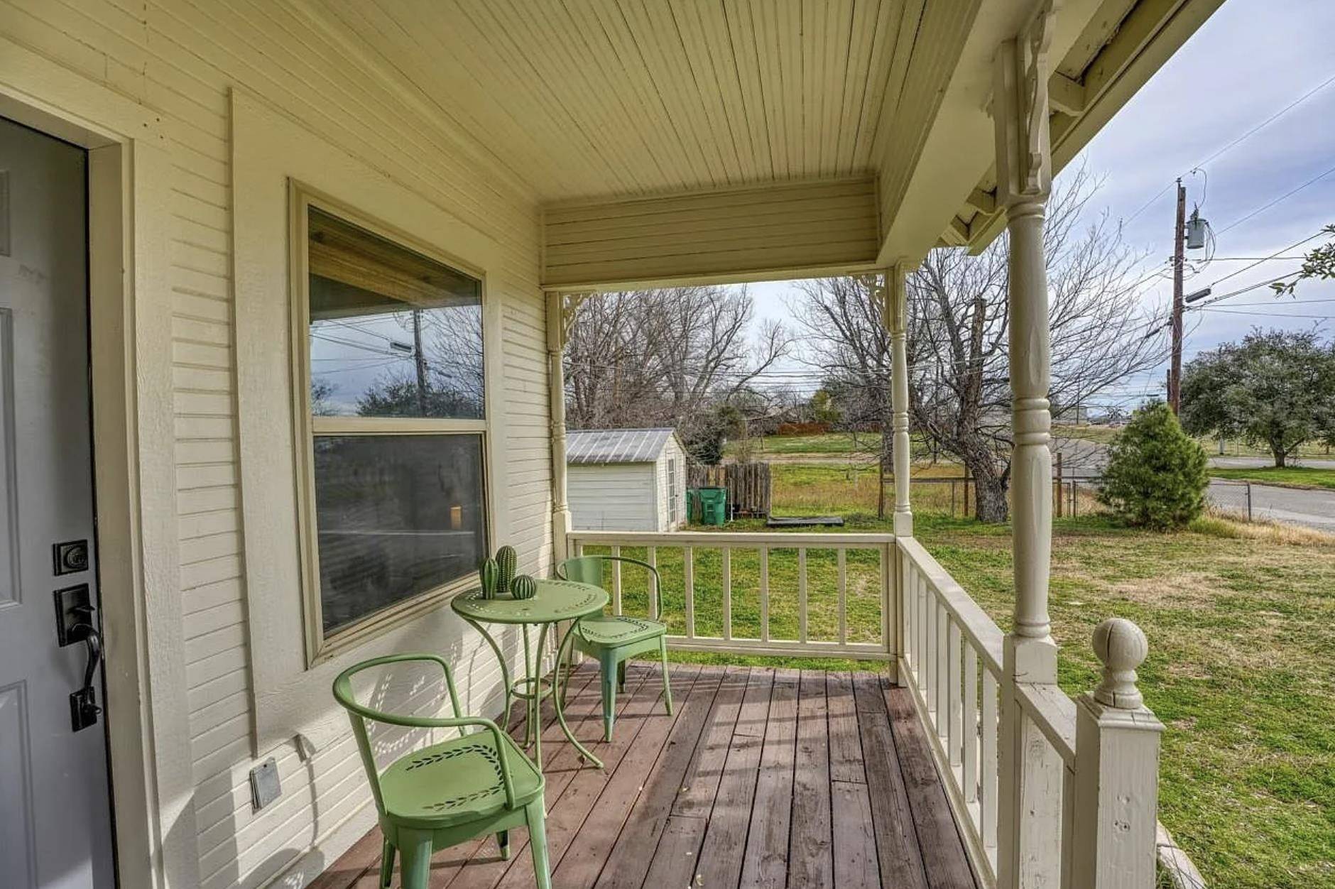 305 W Tarrant ST, Llano, TX 78643