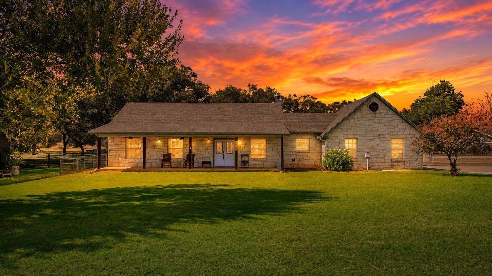 351 McCartney DR, Kingsland, TX 78639
