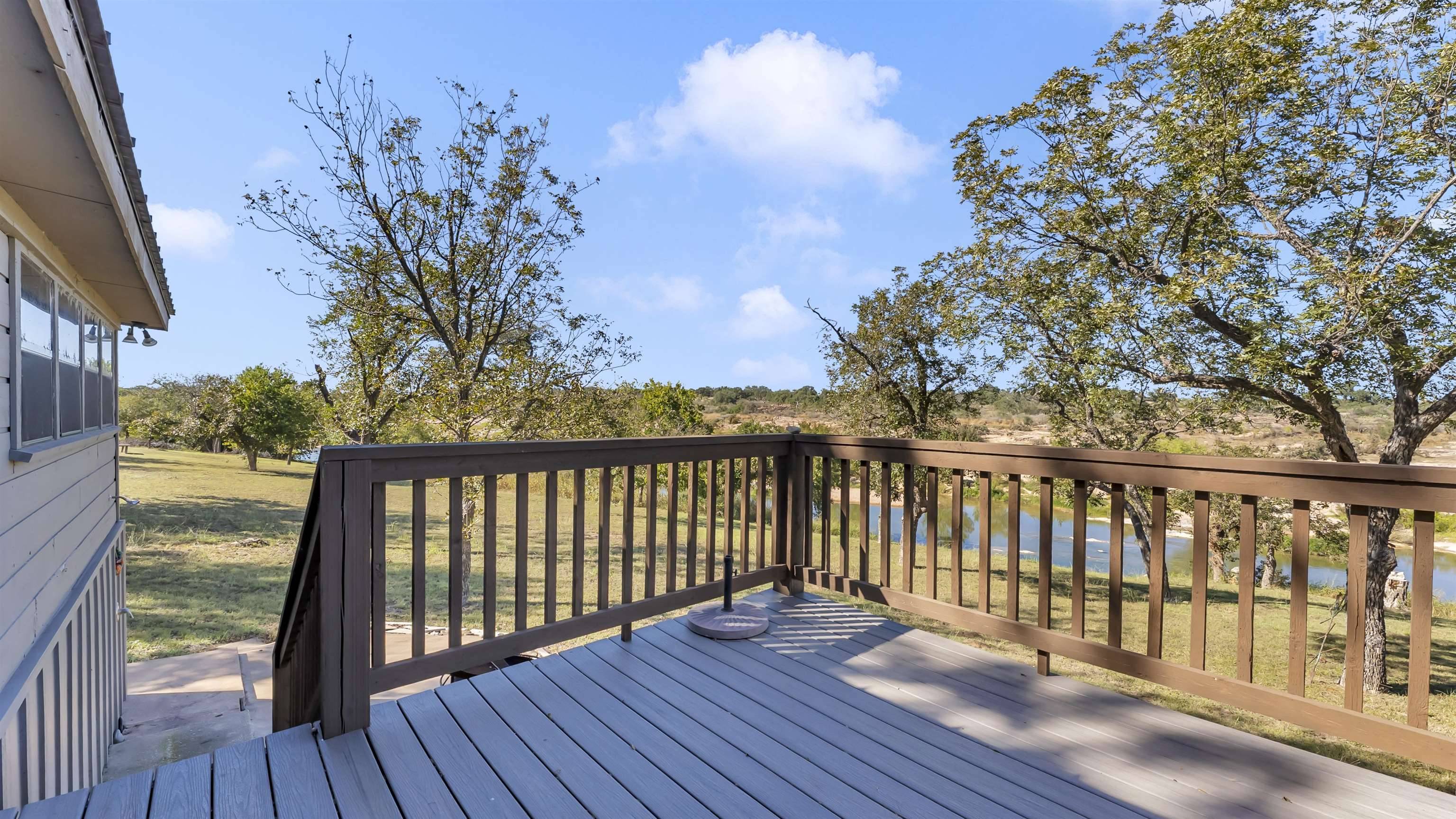 261 Diamond Cross DR, Llano, TX 78643