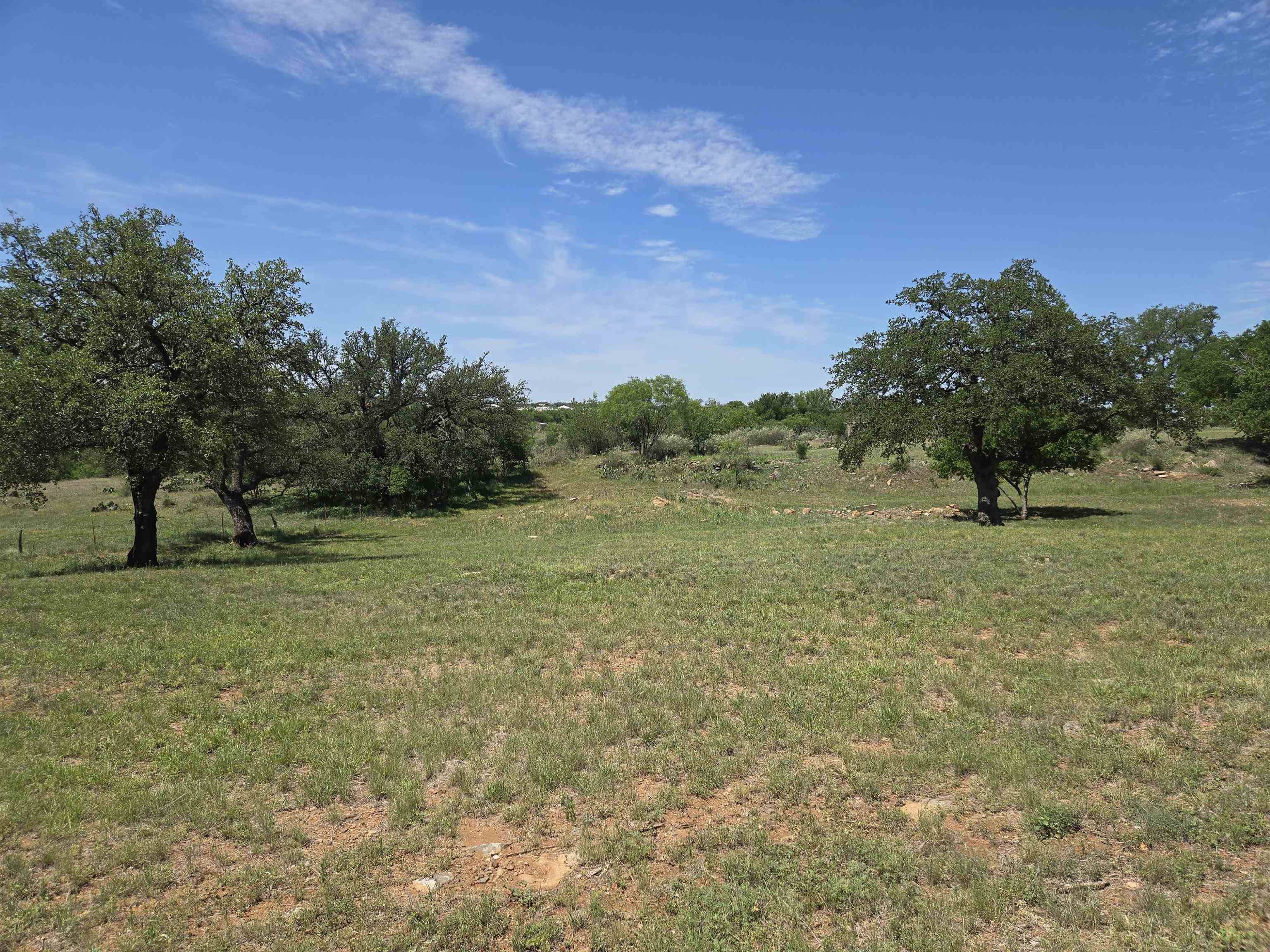 E Tarrant ST, Llano, TX 78643-0000