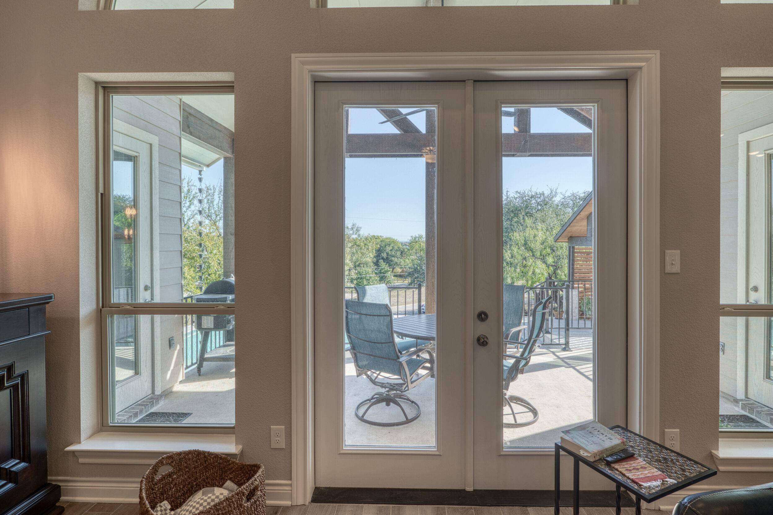2913 Blue Lake Dr., Horseshoe Bay, TX 78657