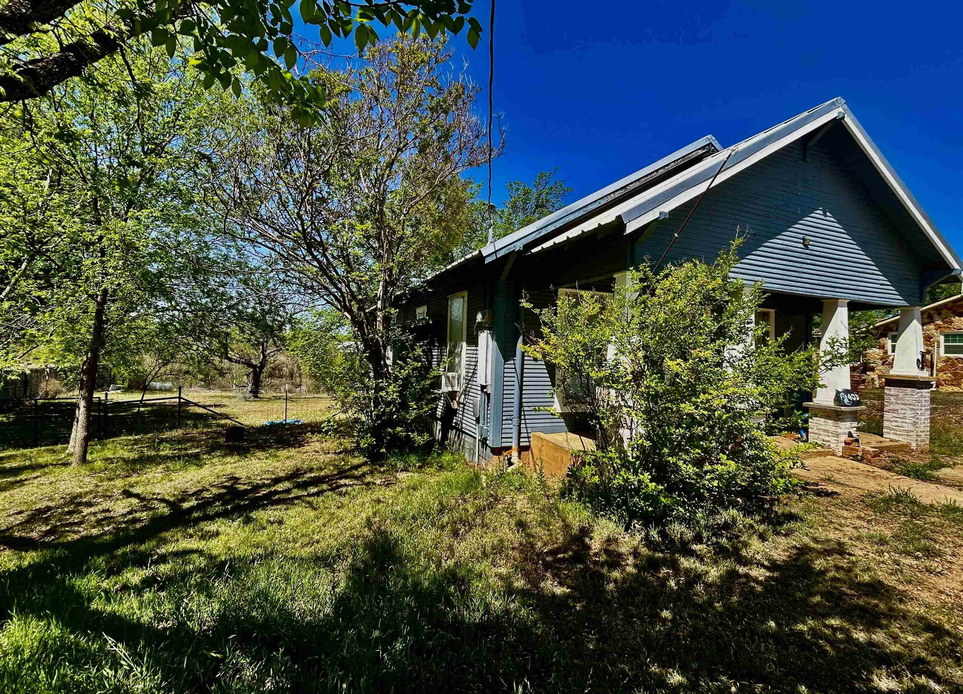403 North Elm St, Richland Springs, TX 76871