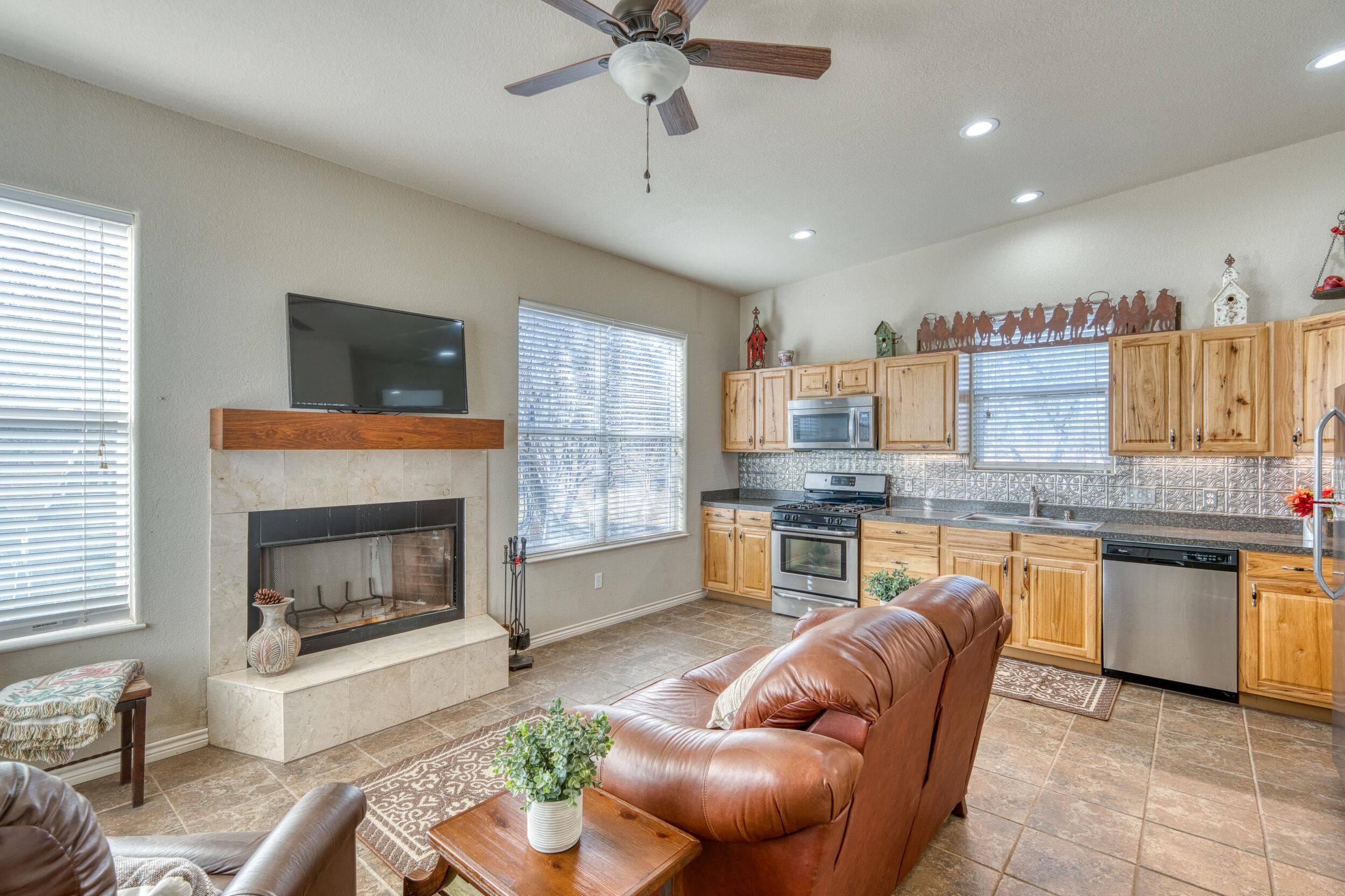 948 County Road 314, Llano, TX 78643