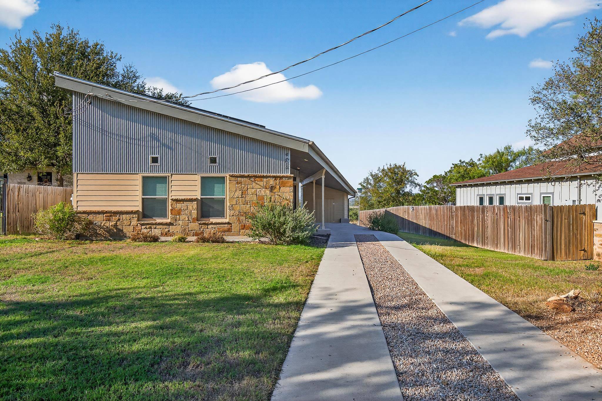 4305 Oak Park, Cottonwood Shores, TX 78657