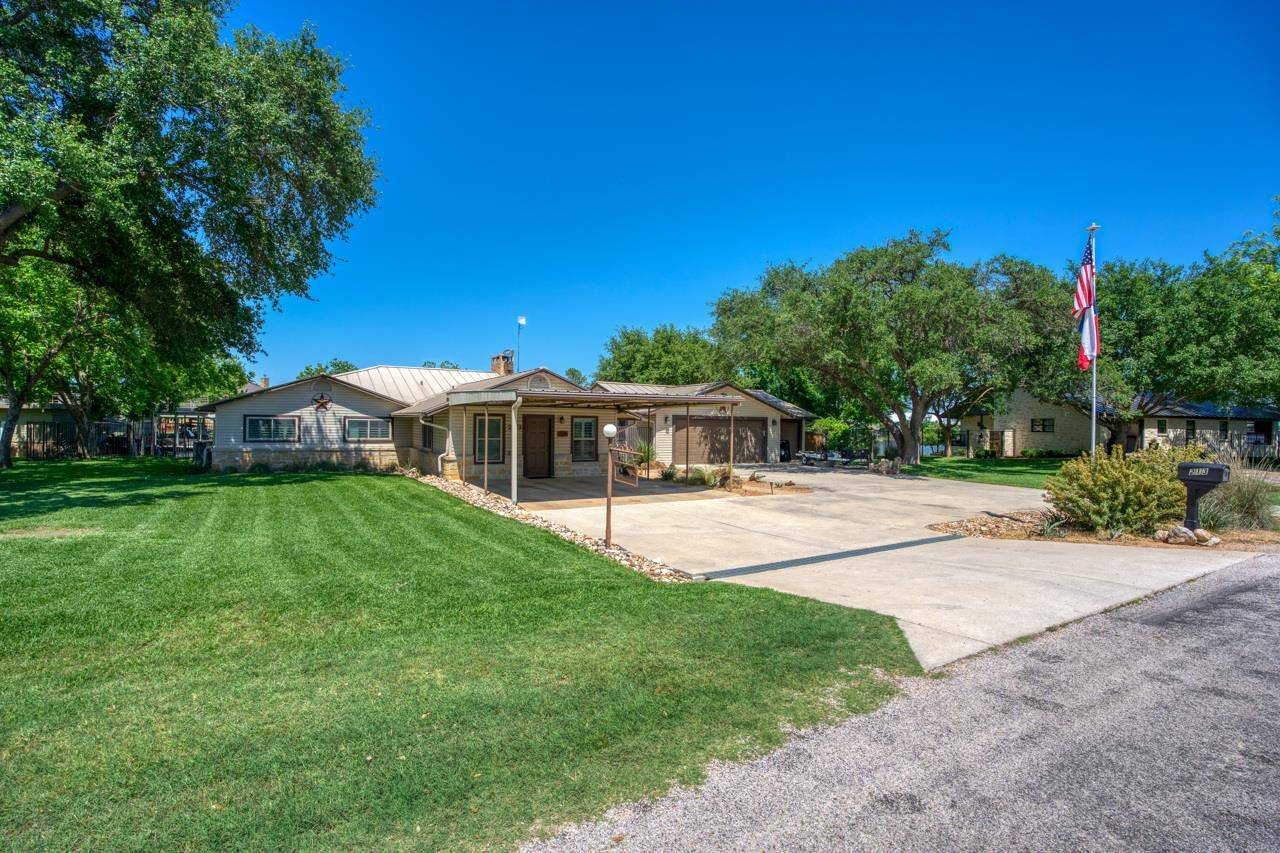 213 Lakeview, Sunrise Beach, TX 78643