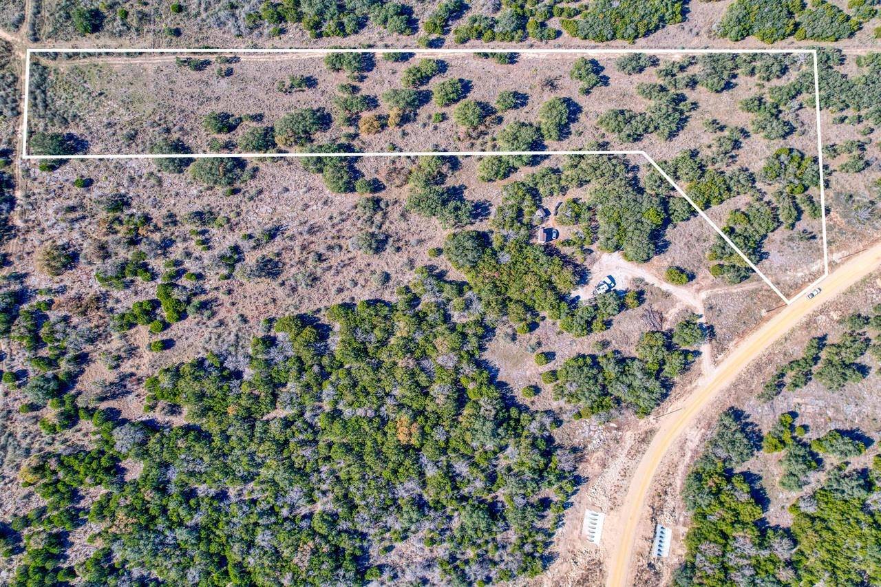 415 Longview LN, Pontotoc, TX 76877