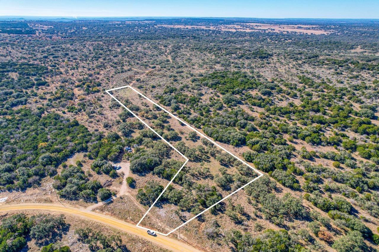 415 Longview LN, Pontotoc, TX 76877