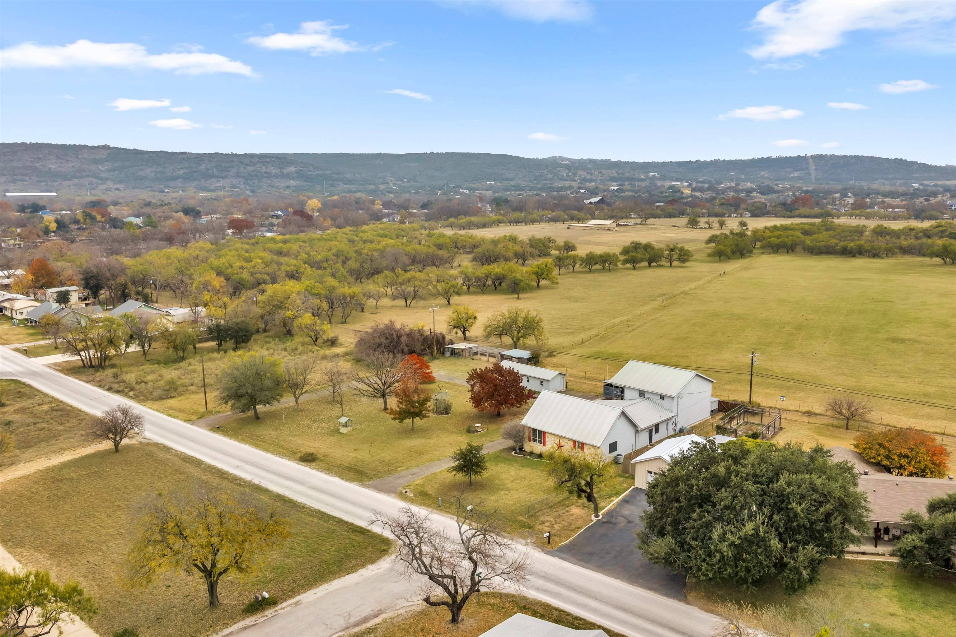 1426 Elkhorn DR, Kingsland, TX 78639