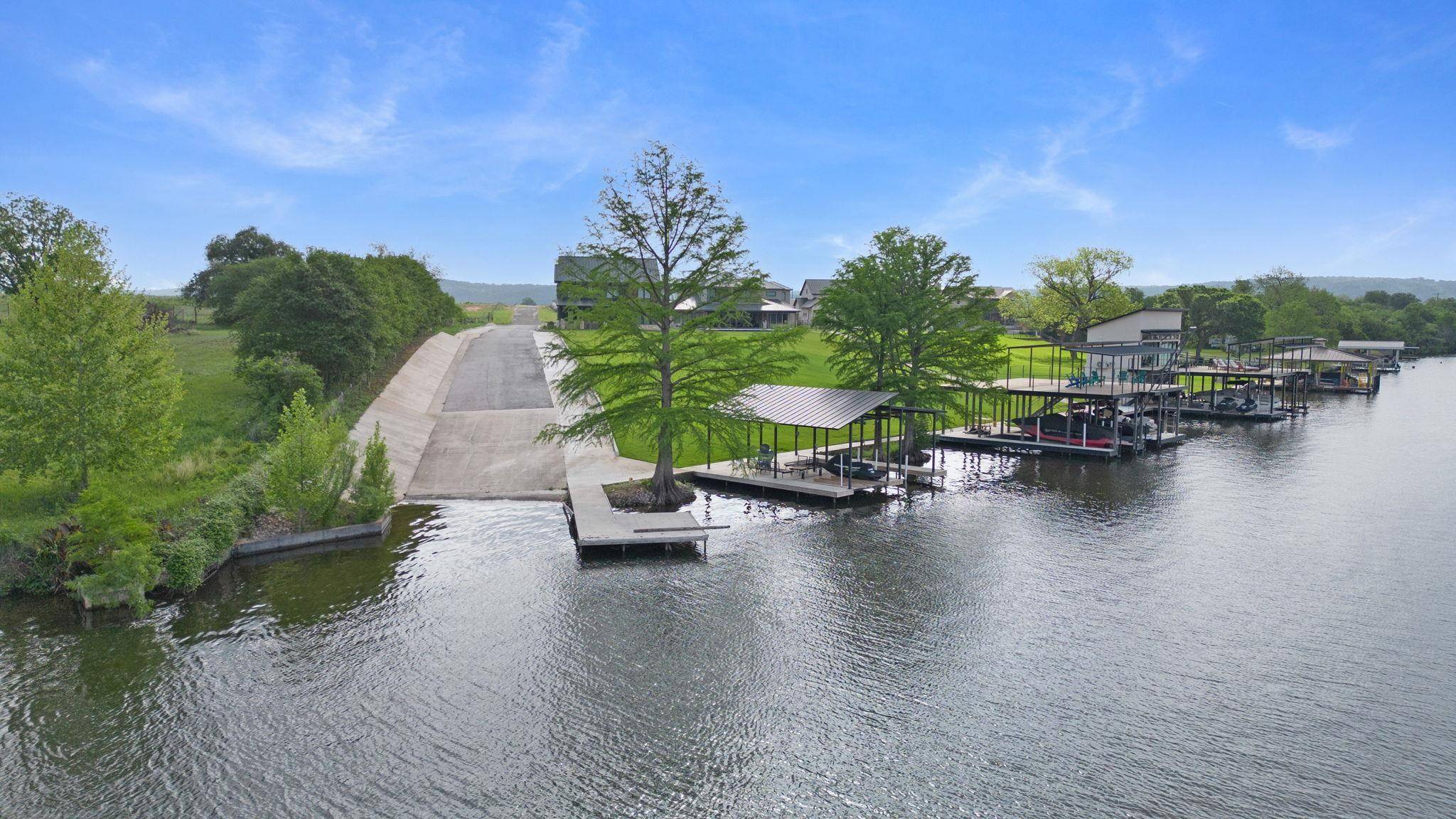 129 Lone Oak DR, Burnet, TX 78611