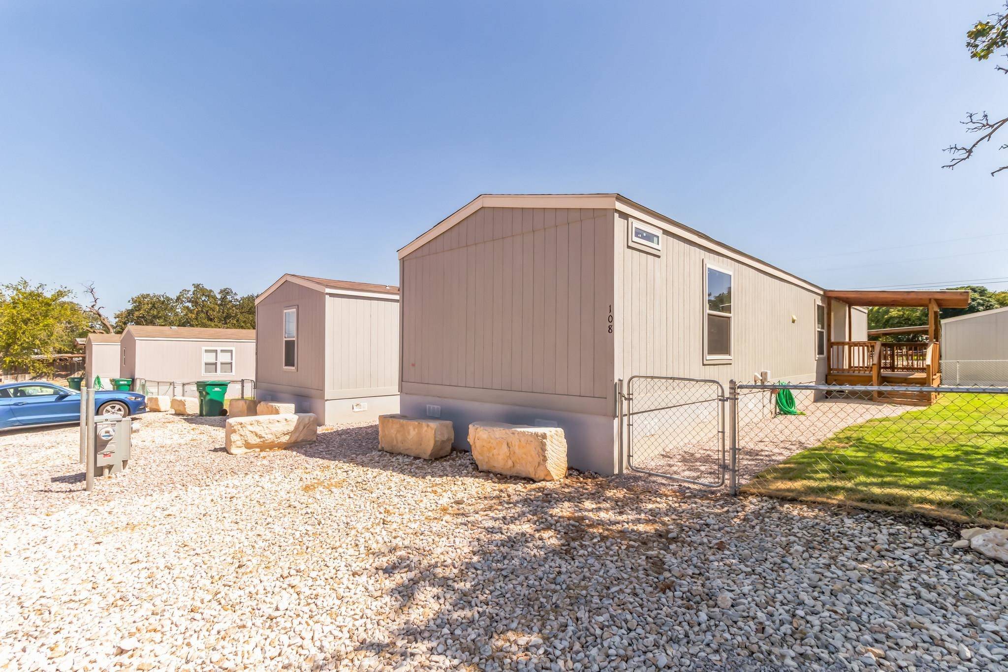 105 E Briar DR, Granite Shoals, TX 78654