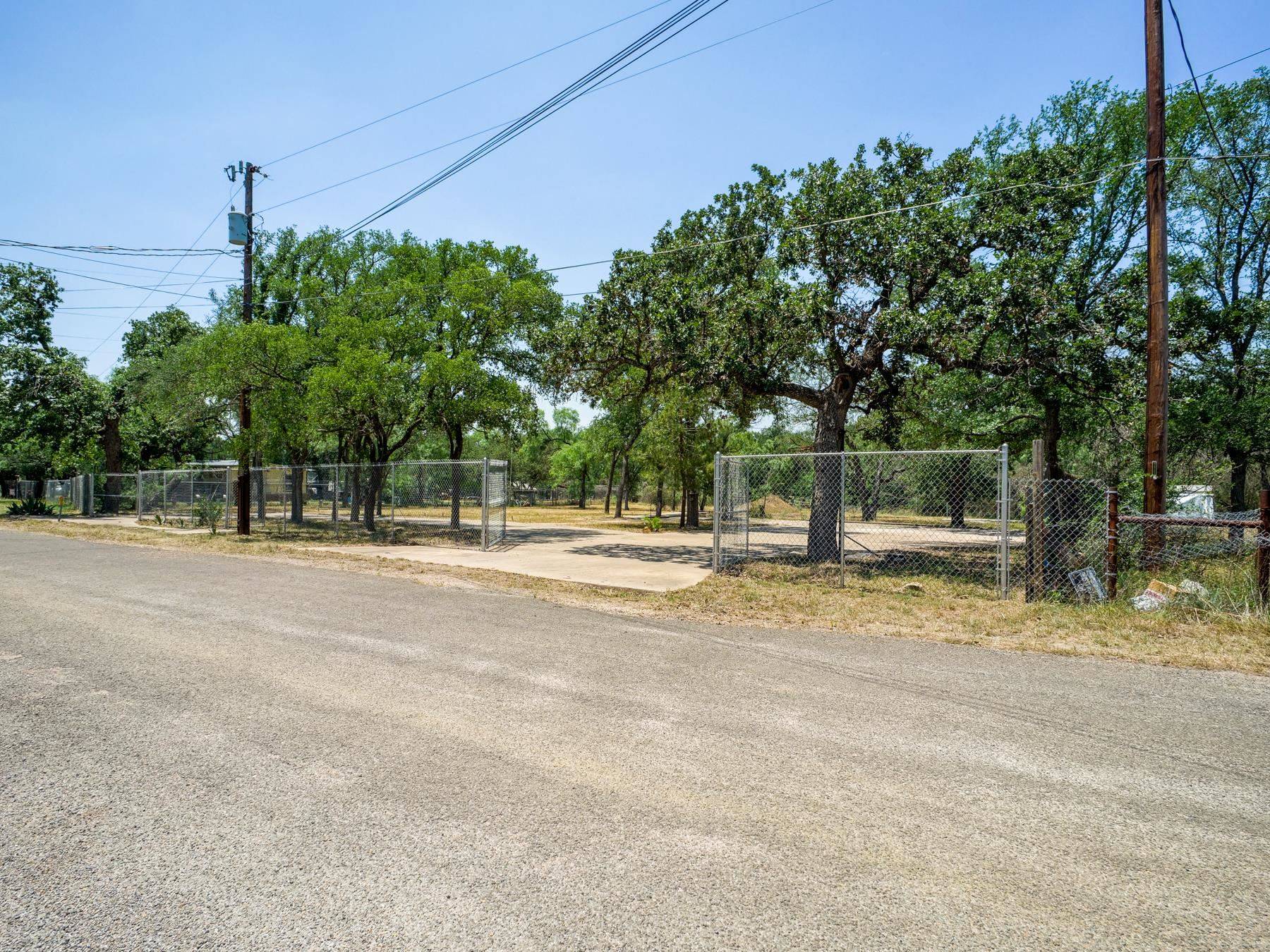 2805 Kingdom Drive, Granite Shoals, TX 78654