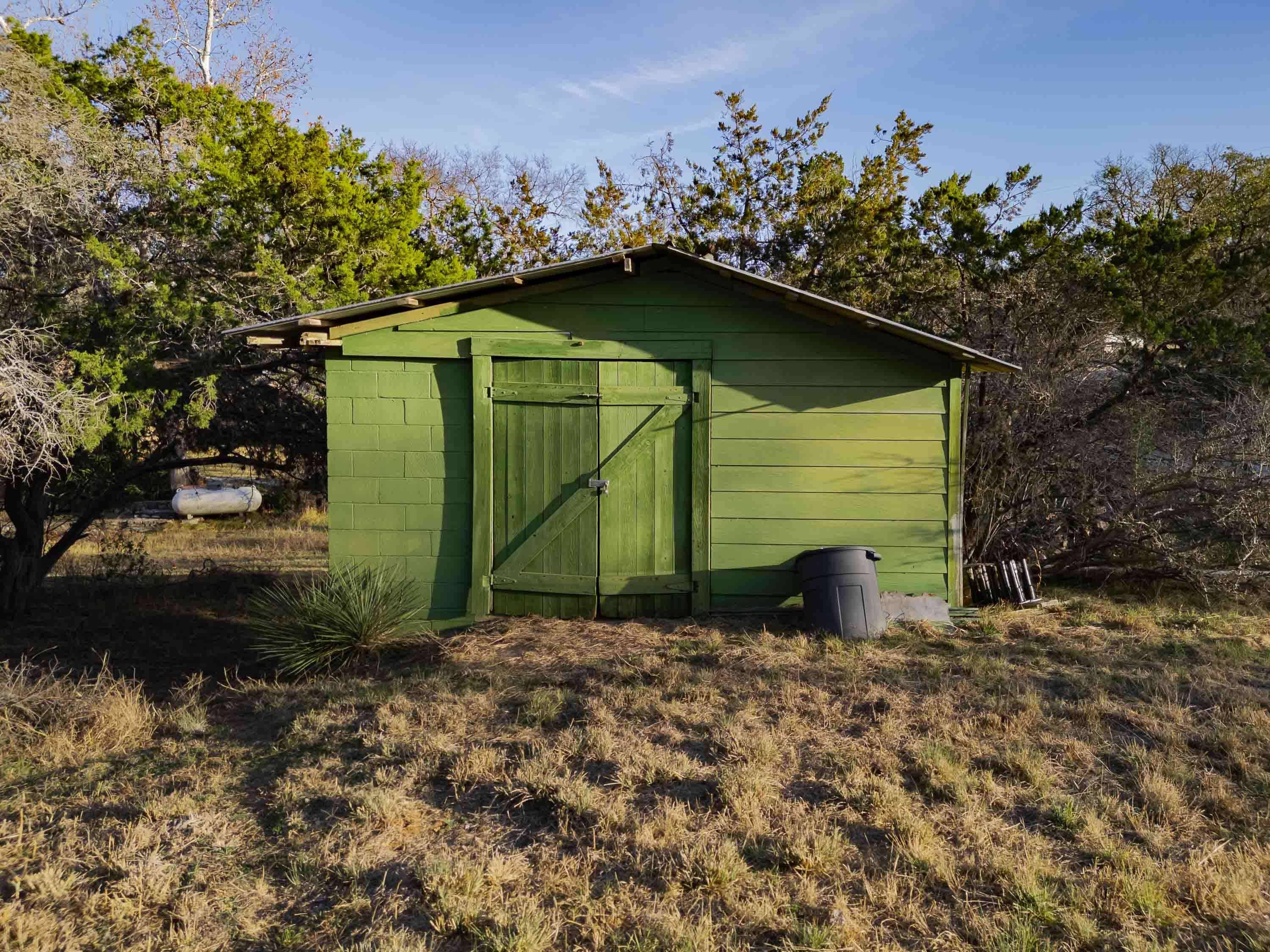 185 Roadrunner LN, Burnet, TX 78611