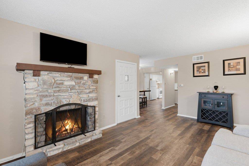 1201 Hi Stirrup #104, Horseshoe Bay, TX 78657
