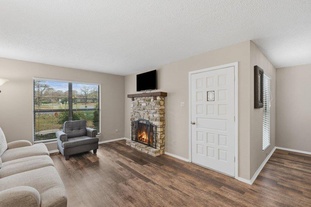 1201 Hi Stirrup #104, Horseshoe Bay, TX 78657