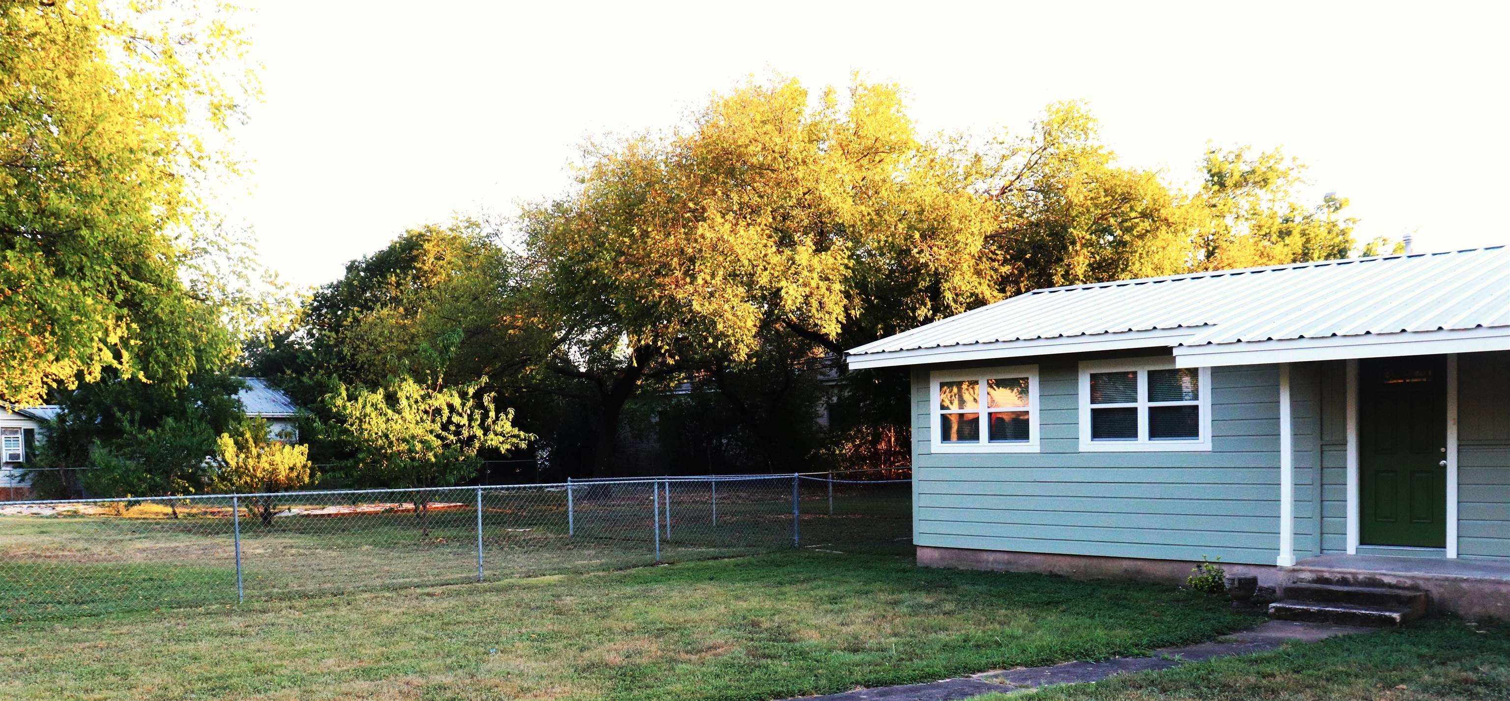 352 W Vaughan ST, Bertram, TX 78605