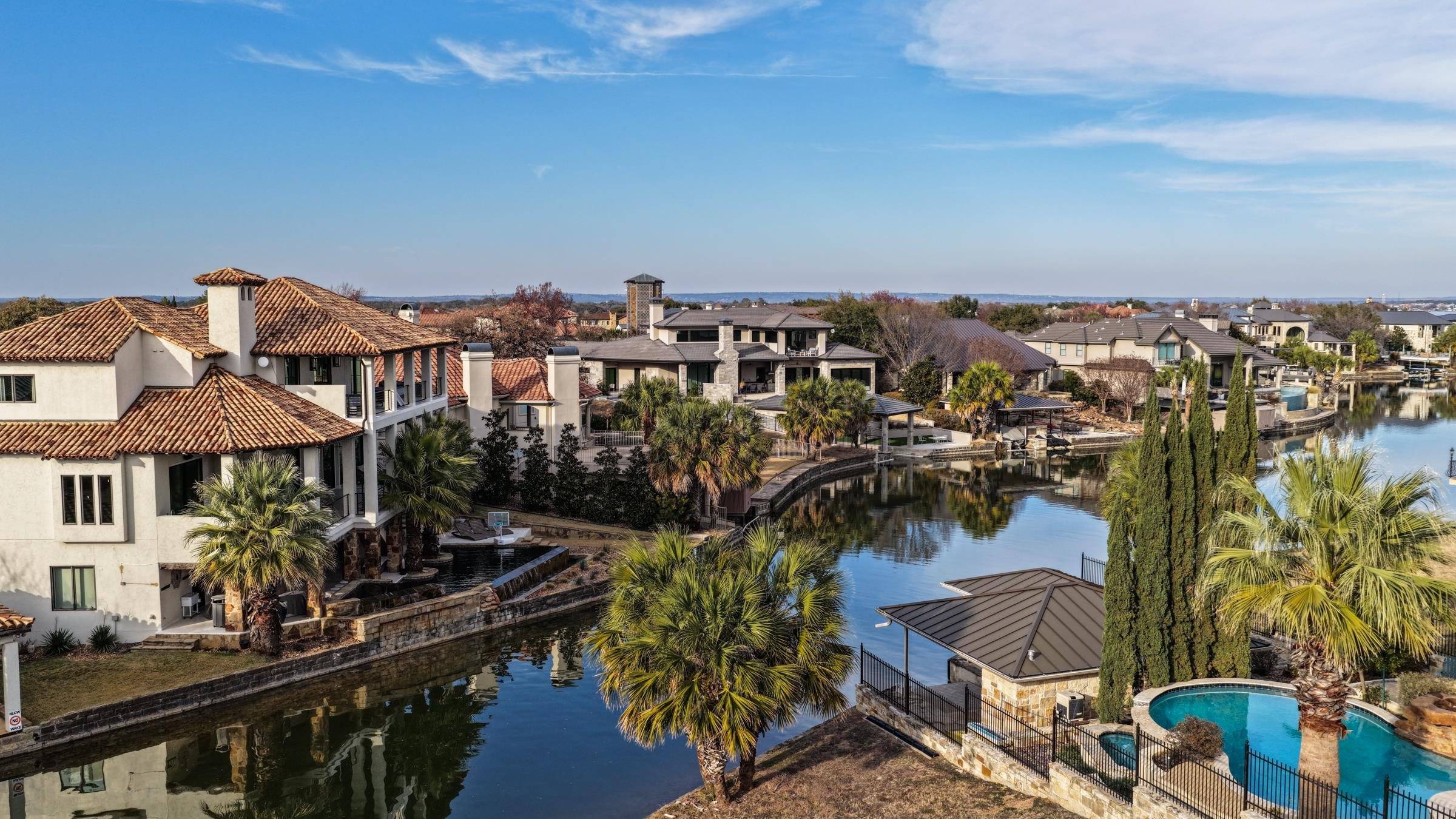 205 Dominion DR, Horseshoe Bay, TX 78657