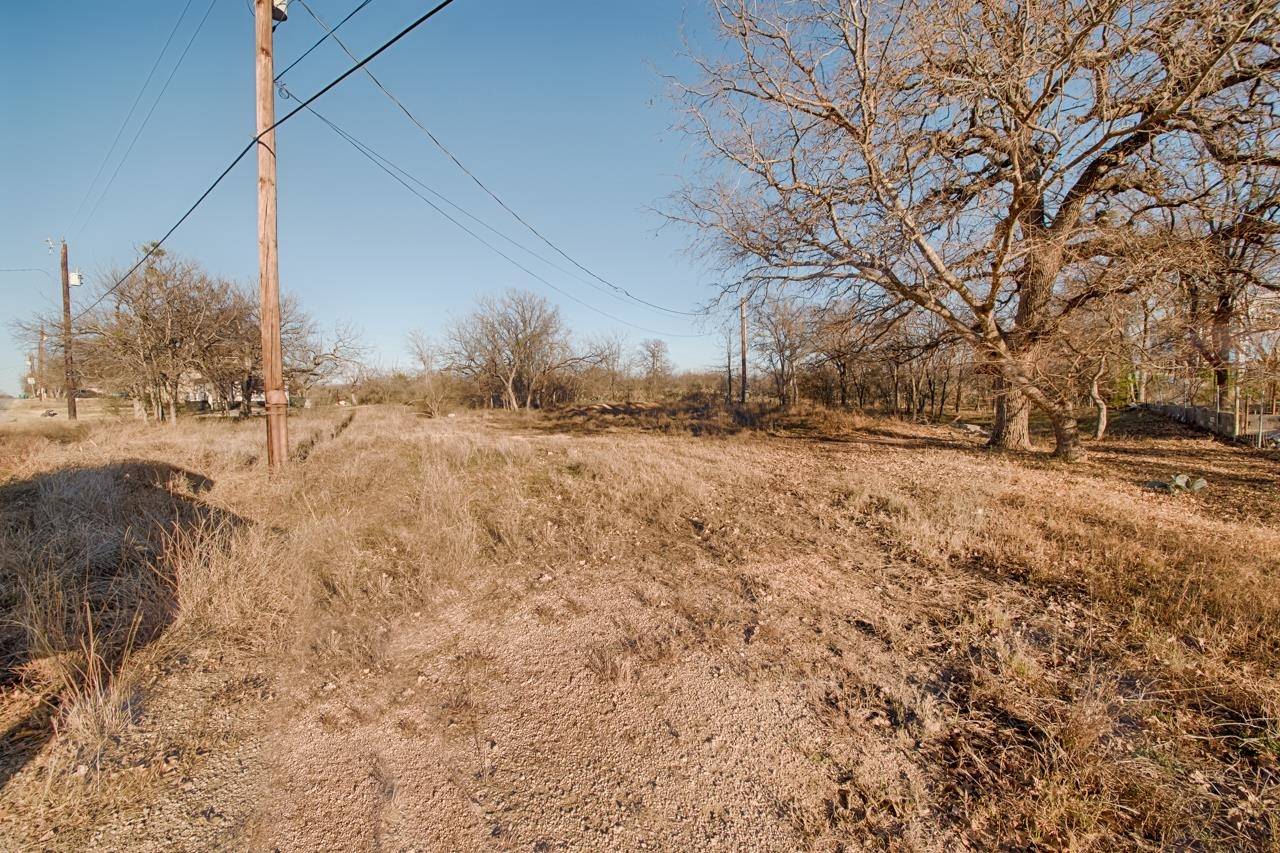 2802 Valley View LN, Granite Shoals, TX 78654