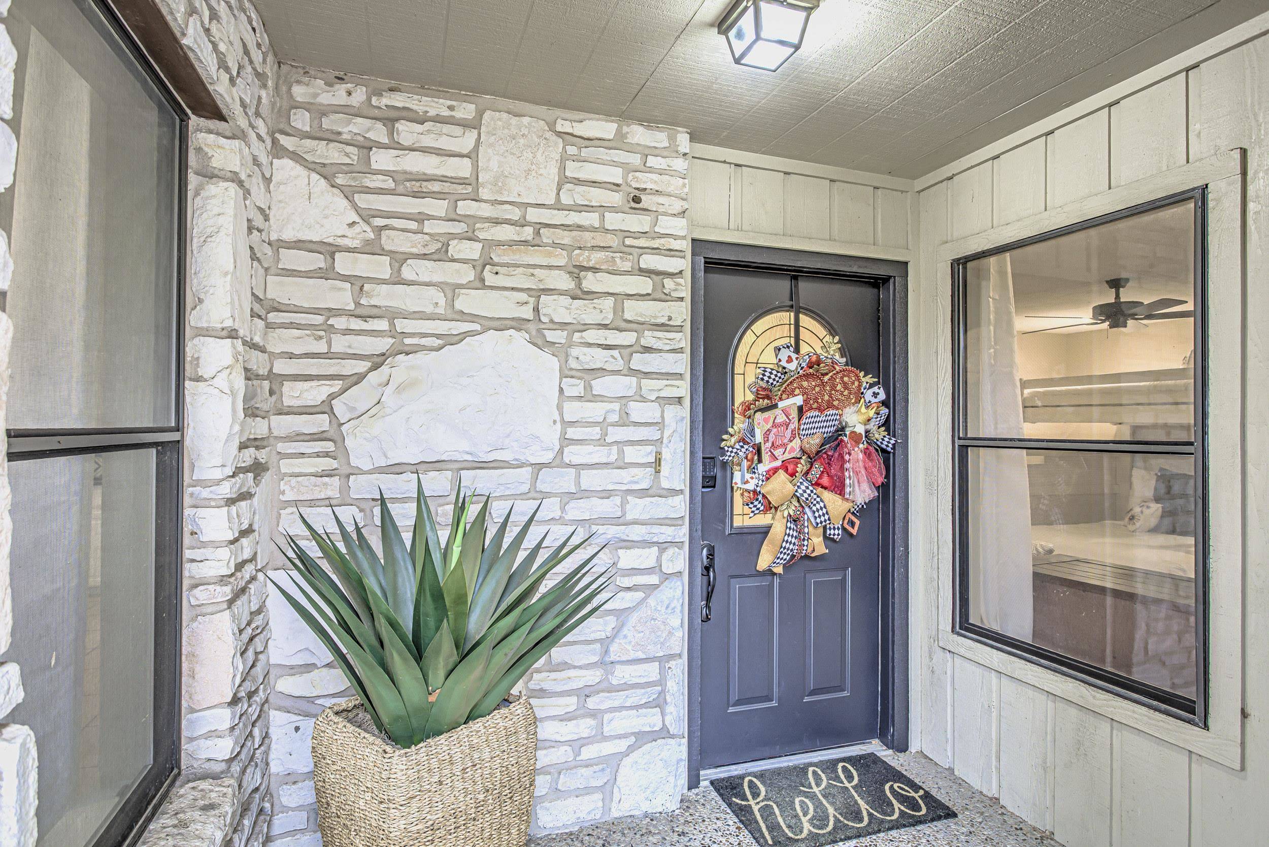103 OASIS #A ST, Horseshoe Bay, TX 78657