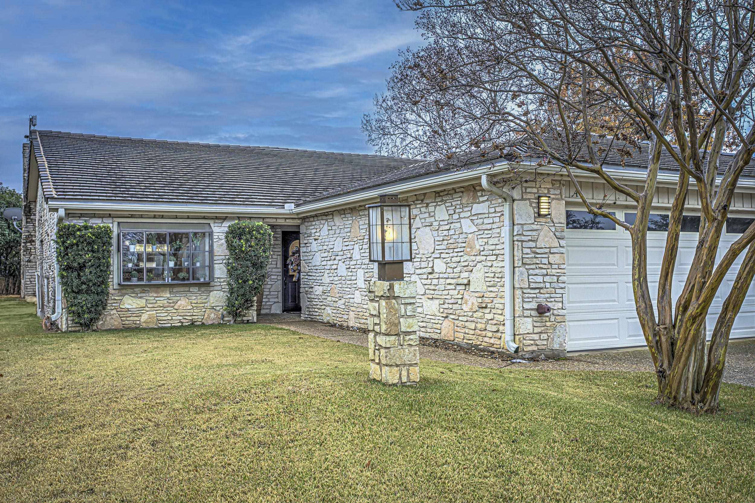 103 OASIS #A ST, Horseshoe Bay, TX 78657