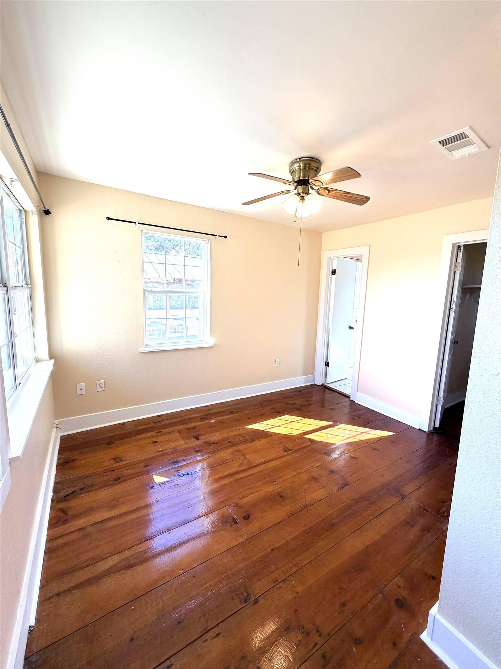 600 W Railway ST, Lometa, TX 76853