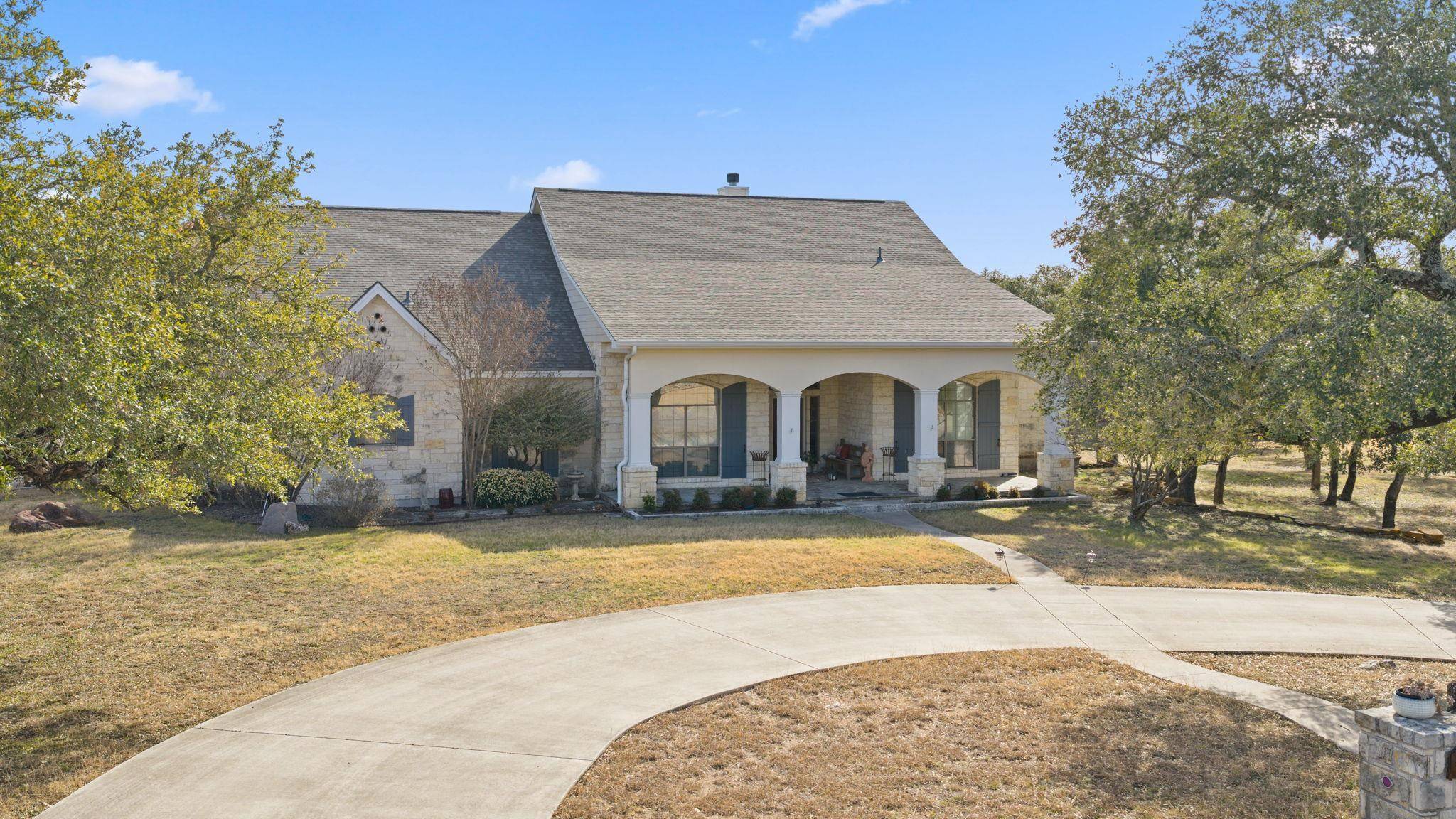 203 Circle Oaks Drive, Burnet, TX 78611