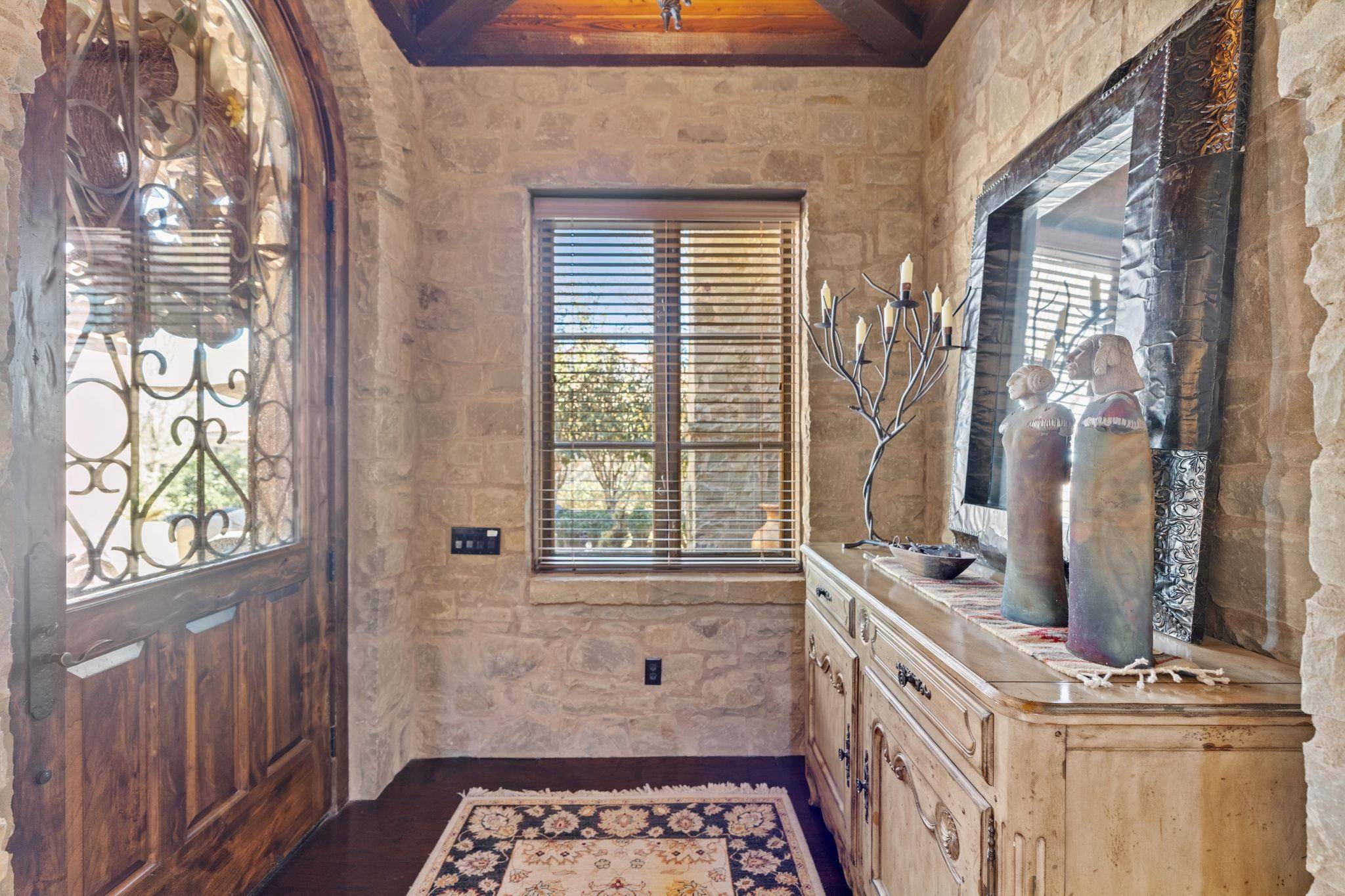 450 La Serena Loop, Horseshoe Bay, TX 78657