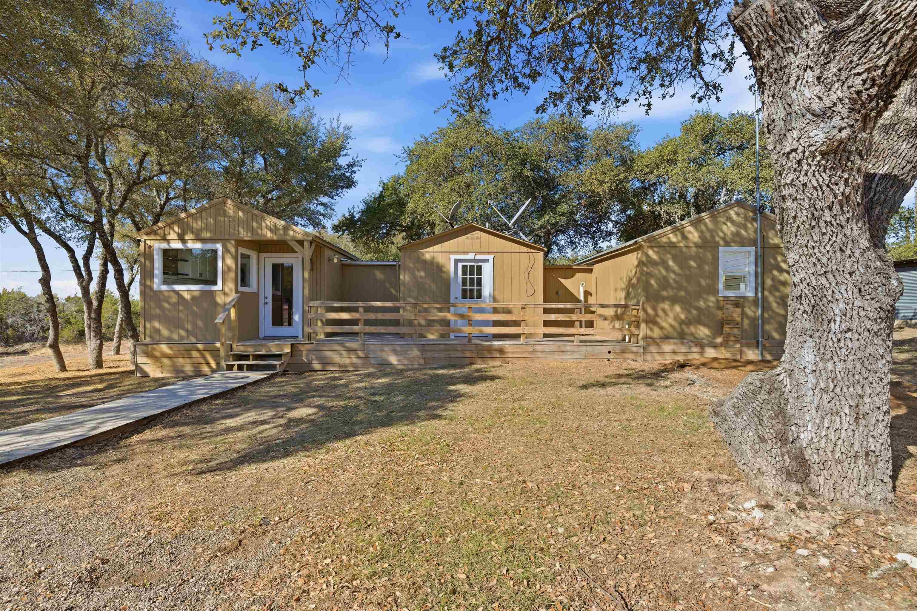 418 Polvado, Round Mountain, TX 78636-0000
