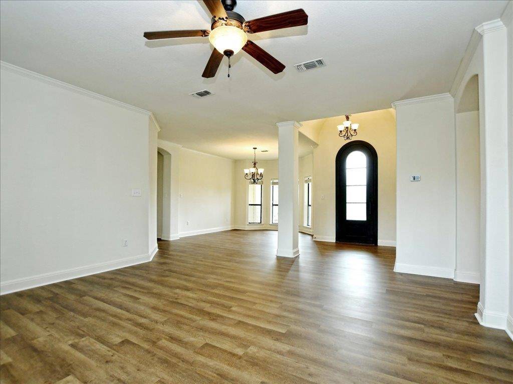505 Vista View TRL, Spicewood, TX 78669