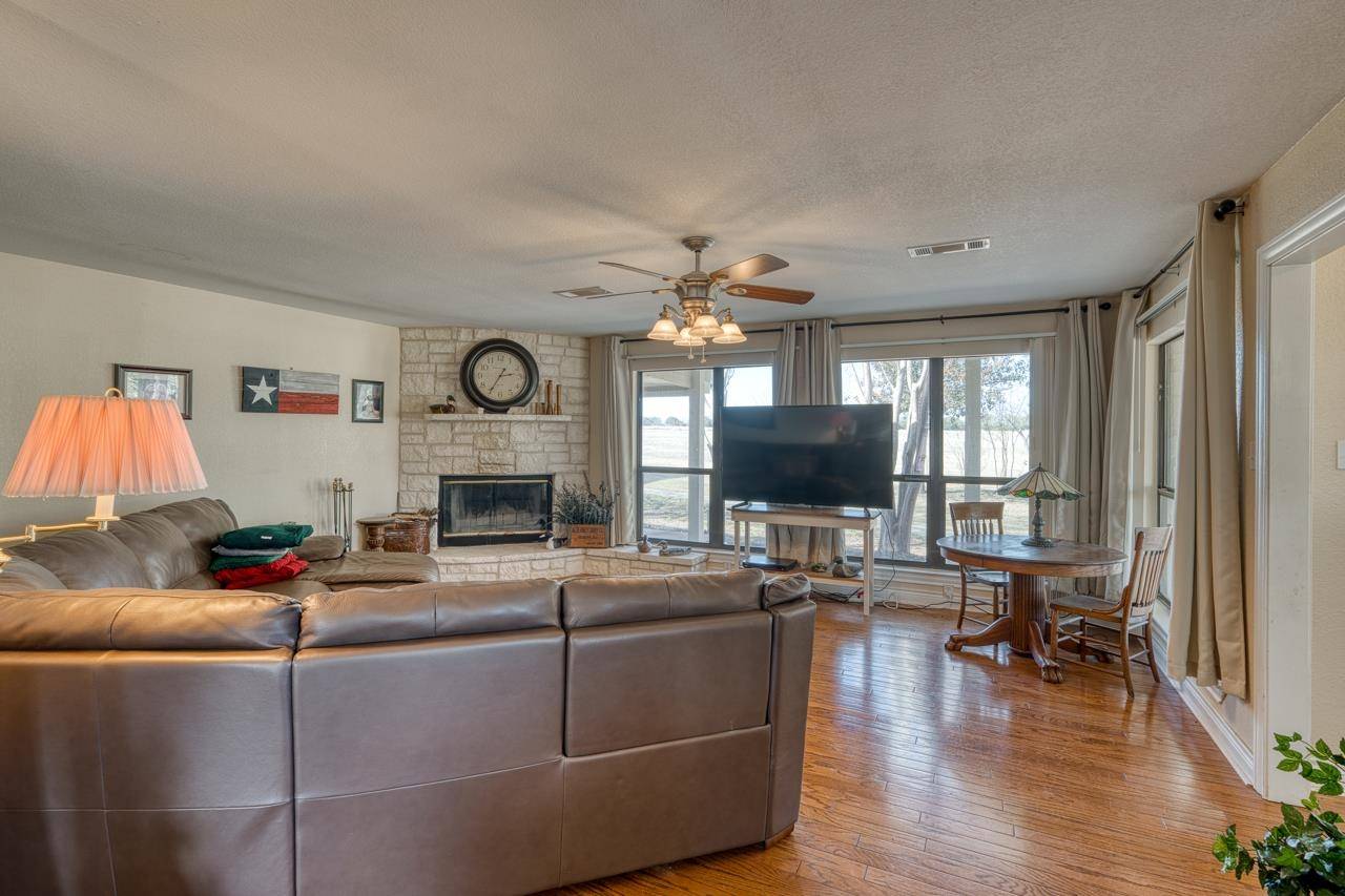 926 CR 201, Burnet, TX 78611