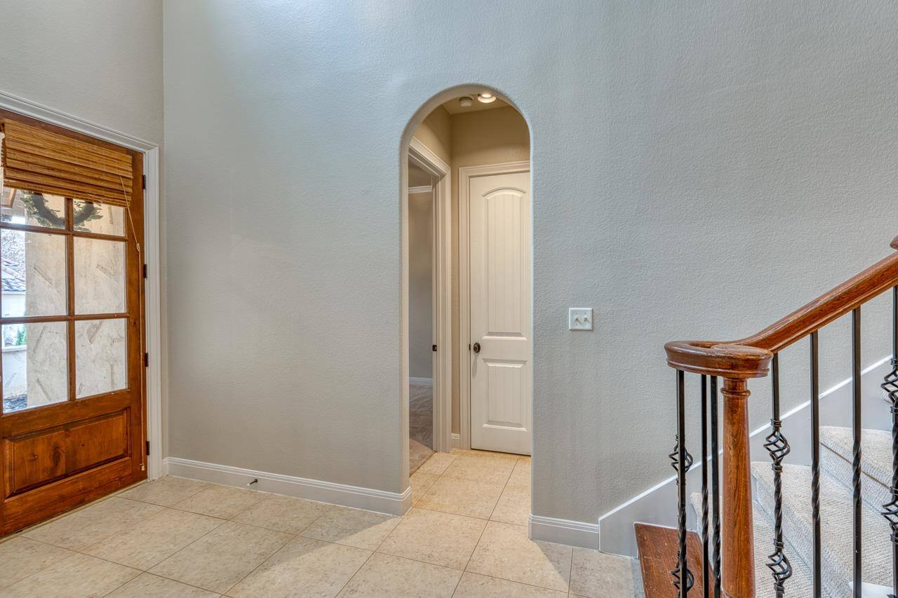 104 Enclave Circle, Horseshoe Bay, TX 78657