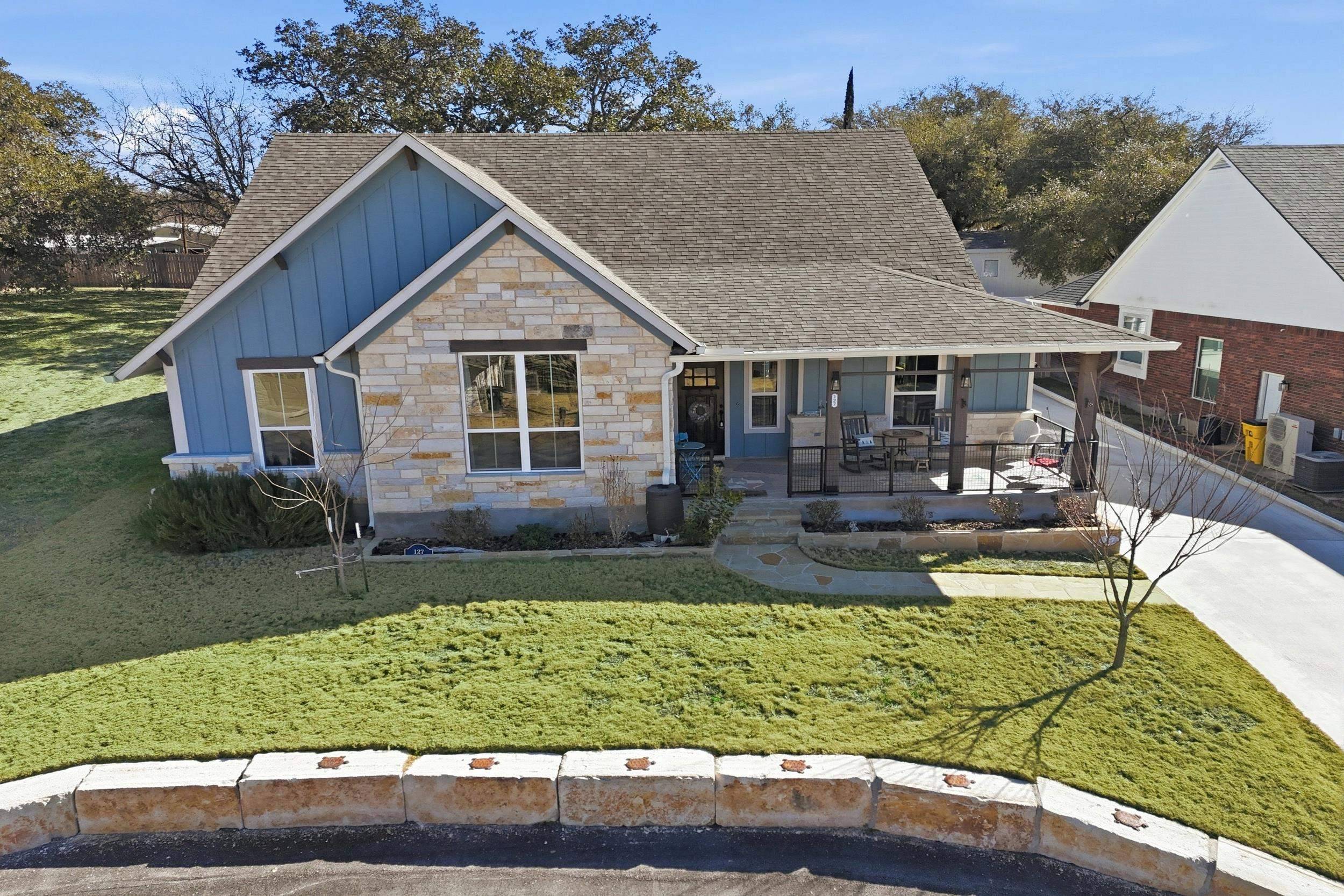 127 Hidden Oaks DR, Kingsland, TX 78639-0000