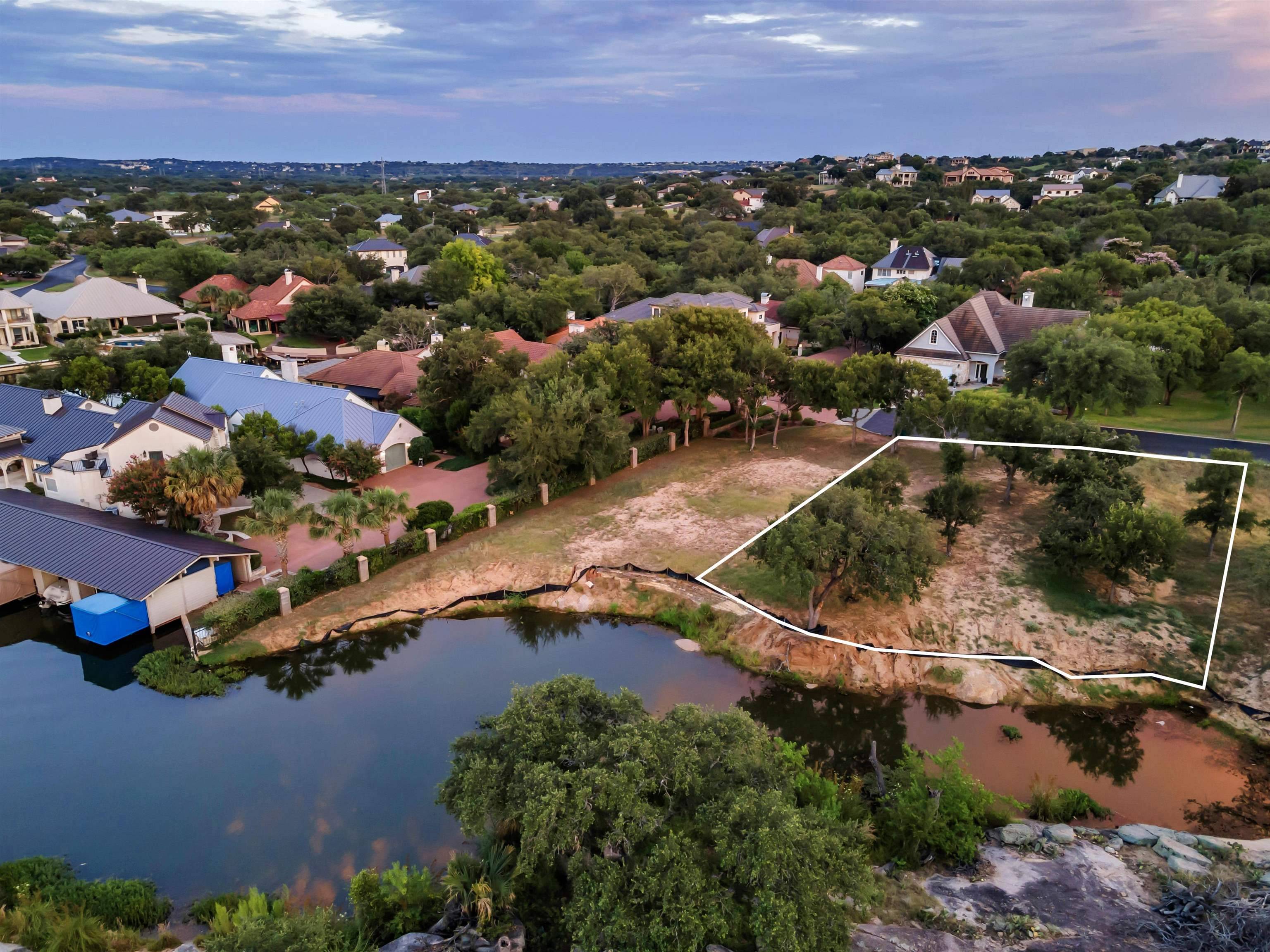 108 Moon Isle, Horseshoe Bay, TX 78657-0000