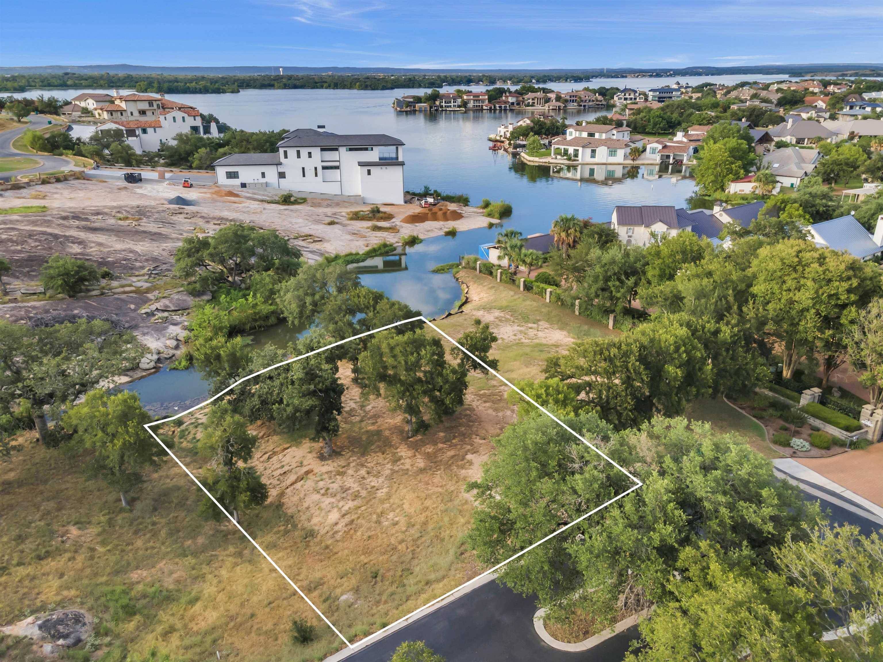 108 Moon Isle, Horseshoe Bay, TX 78657-0000