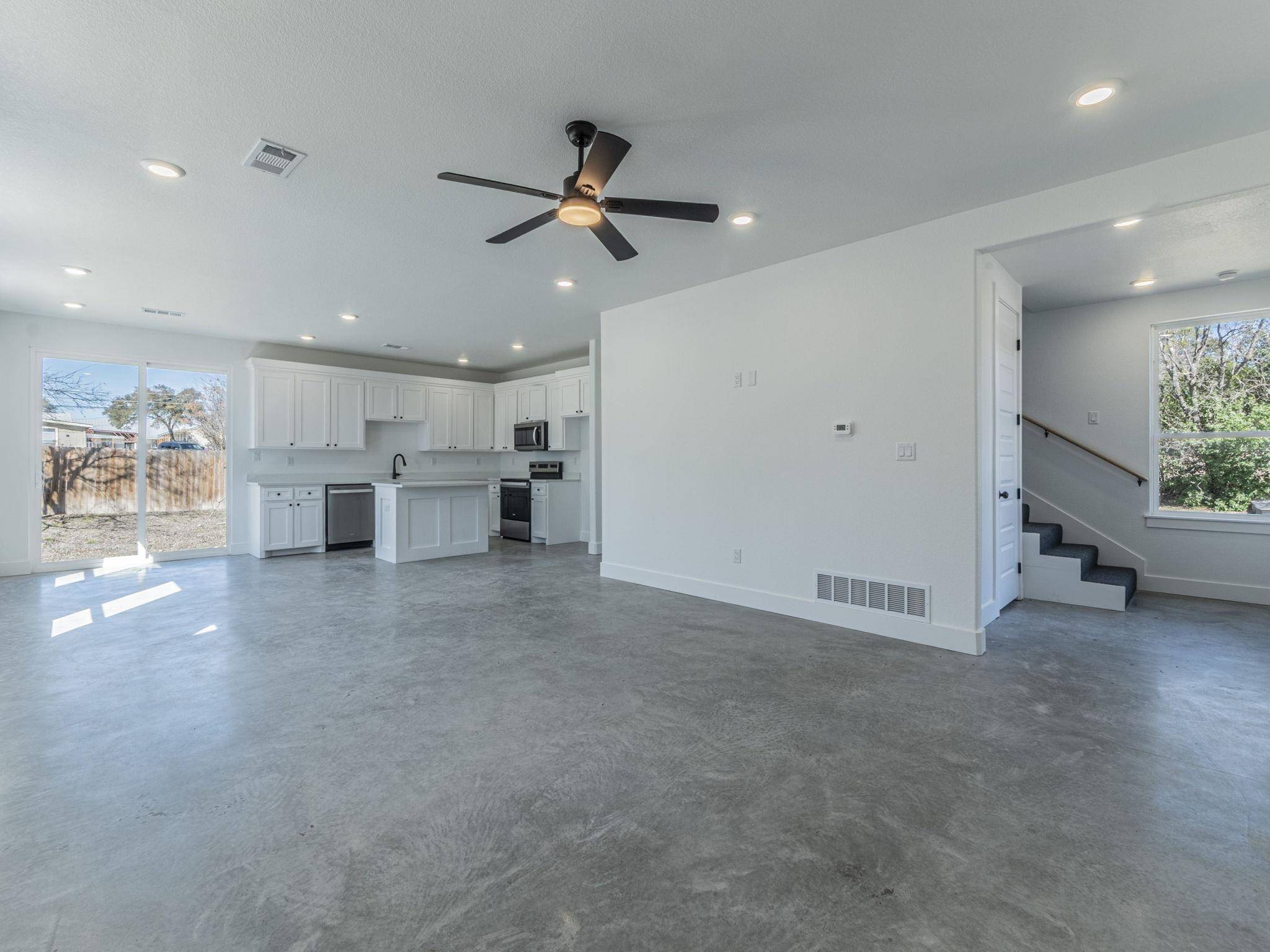 1010 E Marble ST, Burnet, TX 78611
