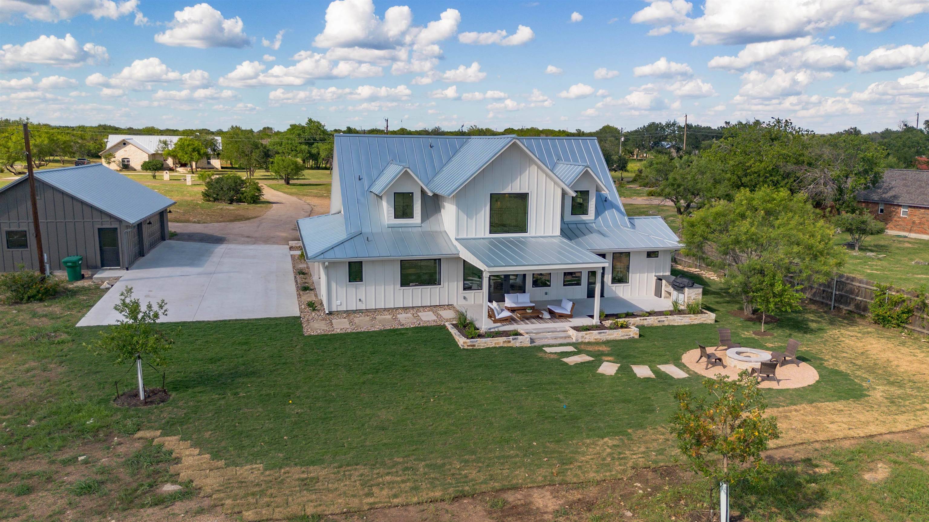 202 Stadium View, Marble Falls, TX 78654