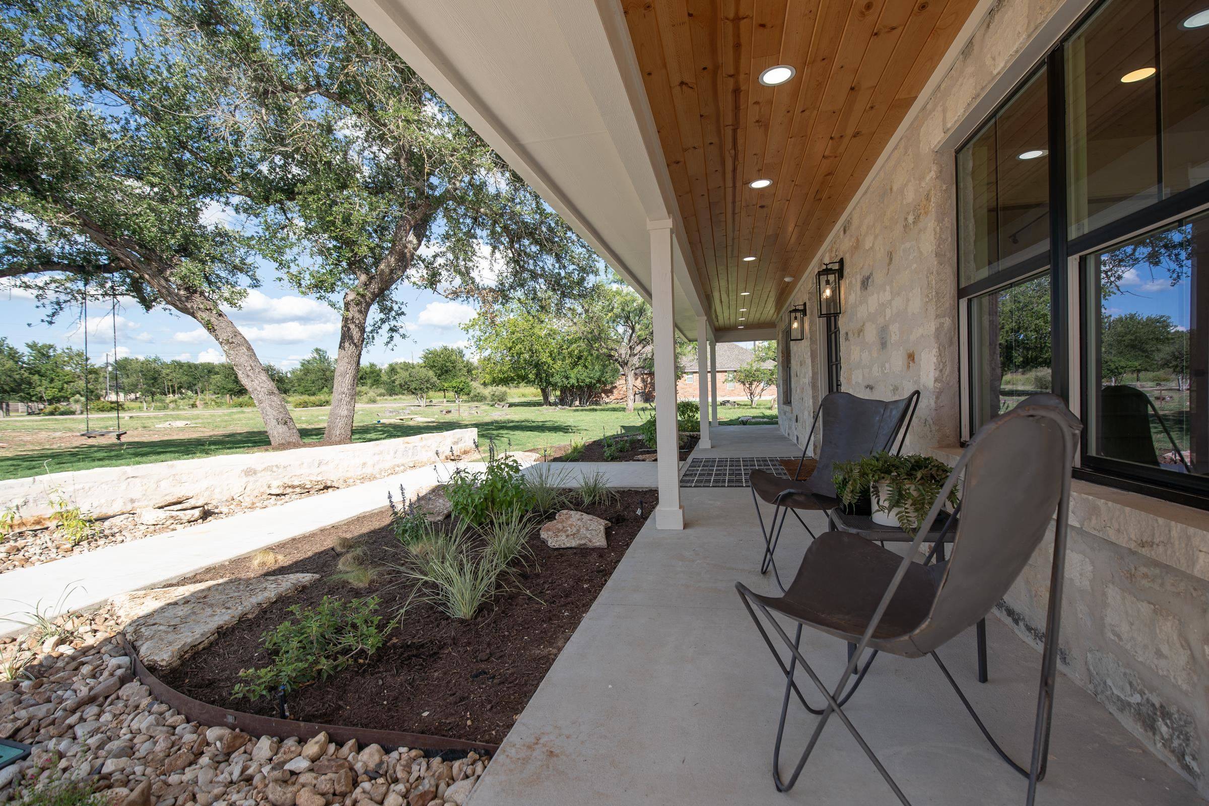202 Stadium View, Marble Falls, TX 78654