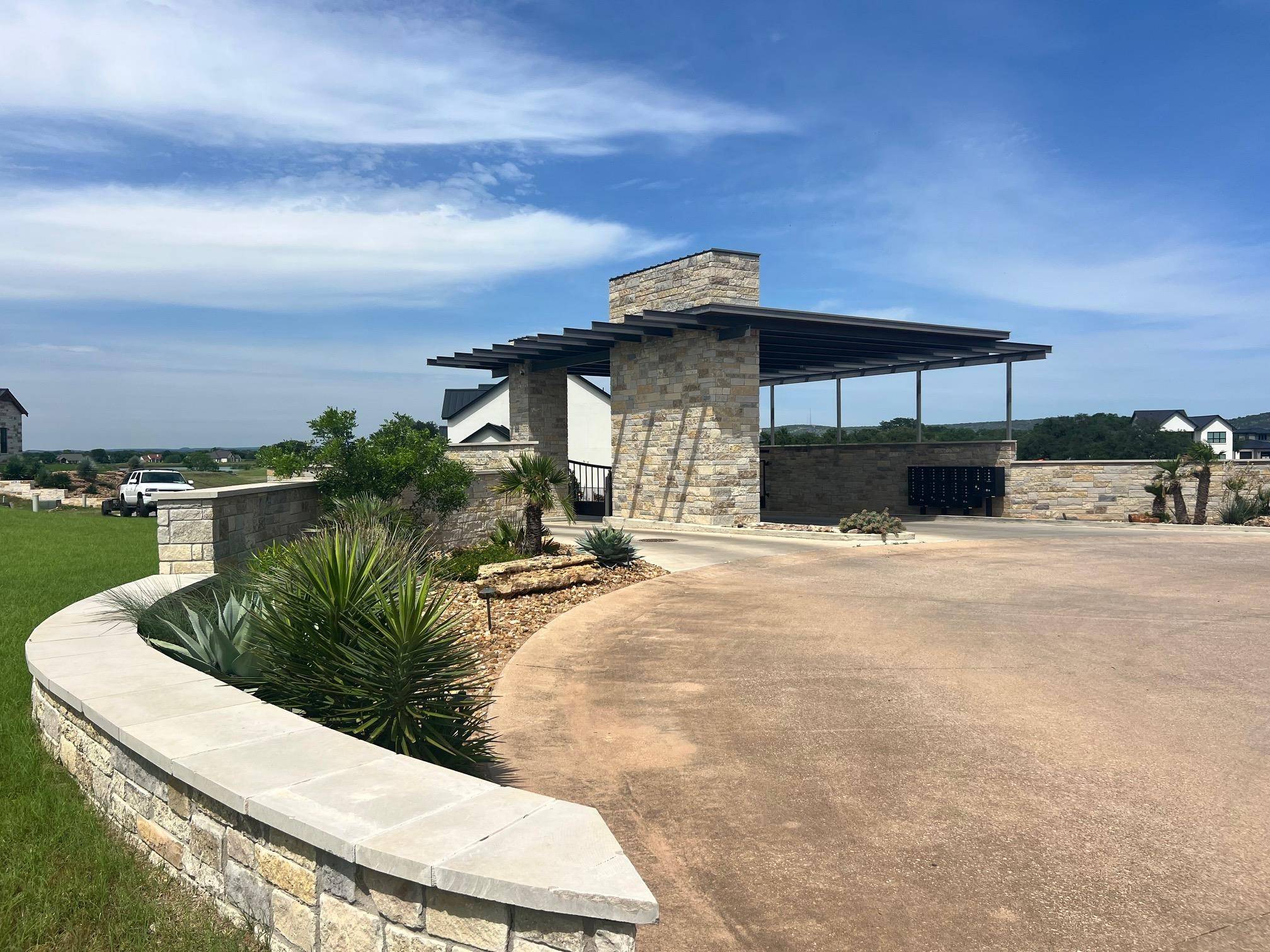 11 LEGENDARY ESTATES DR, Kingsland, TX 78639