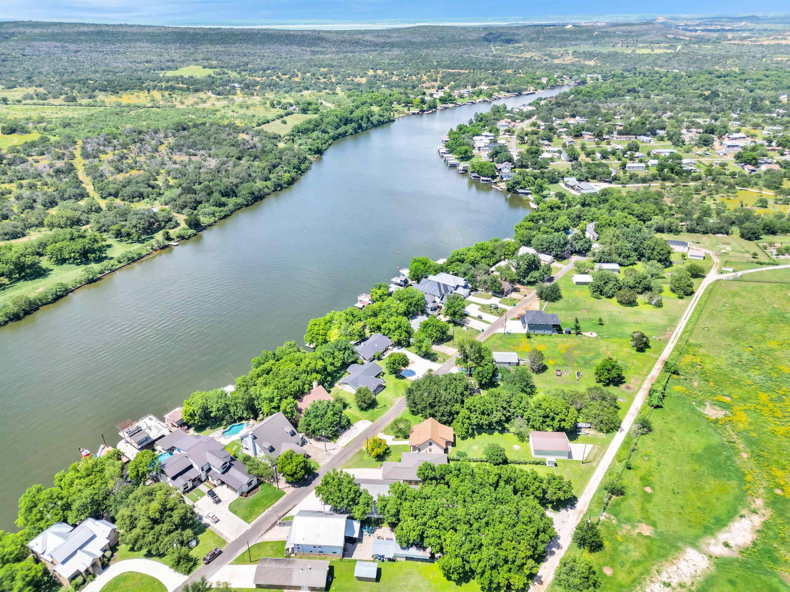 418 County Road 119A, Kingsland, TX 78611