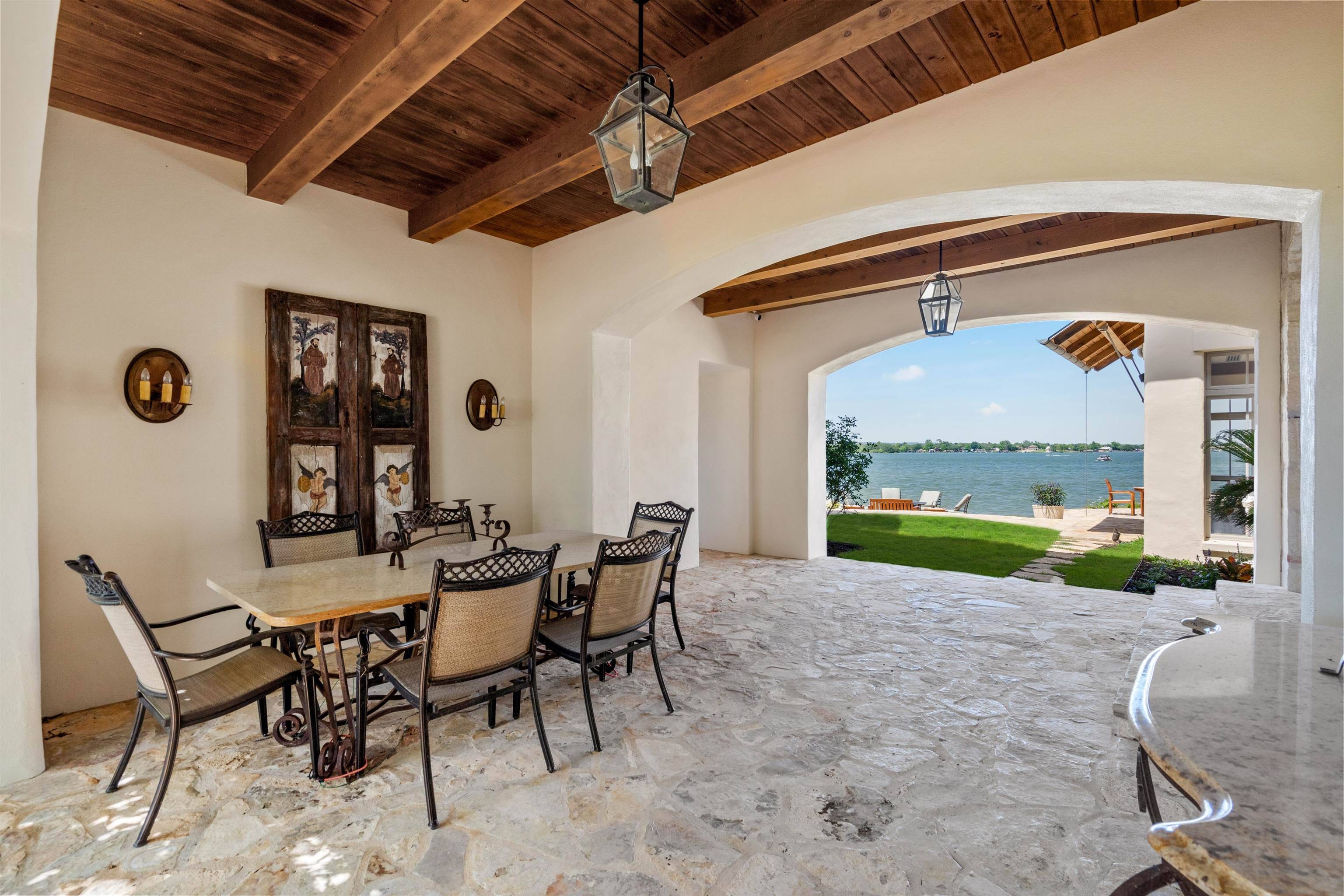 110 Applehead Island DR, Horseshoe Bay, TX 78657