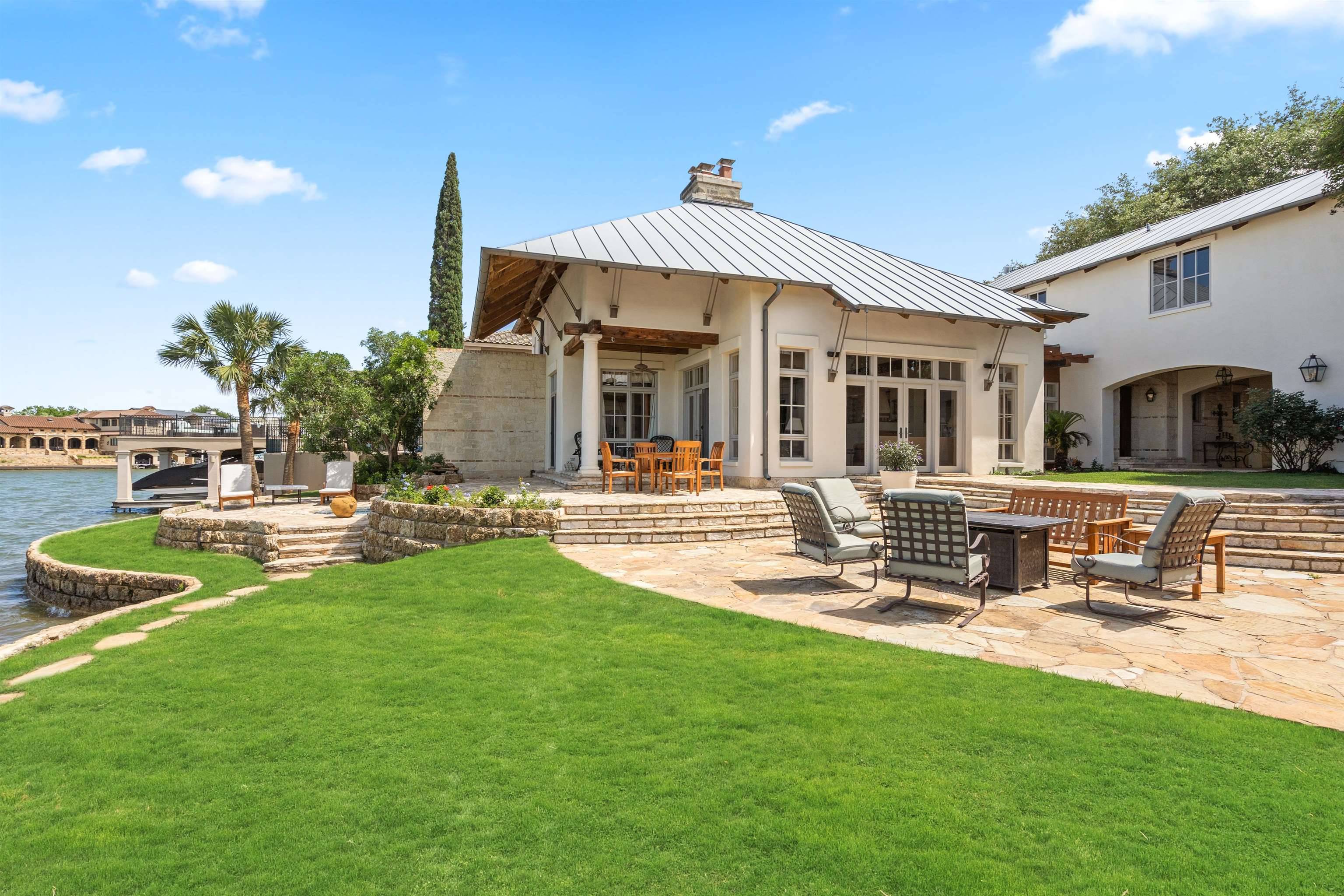 110 Applehead Island DR, Horseshoe Bay, TX 78657
