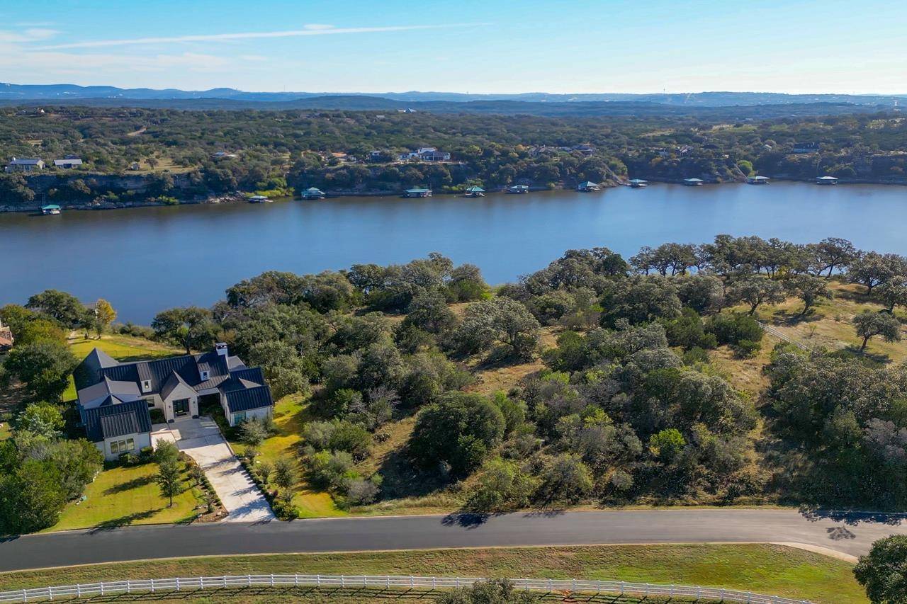 3032 Travis Lakeside Dr, Spicewood, TX 78669