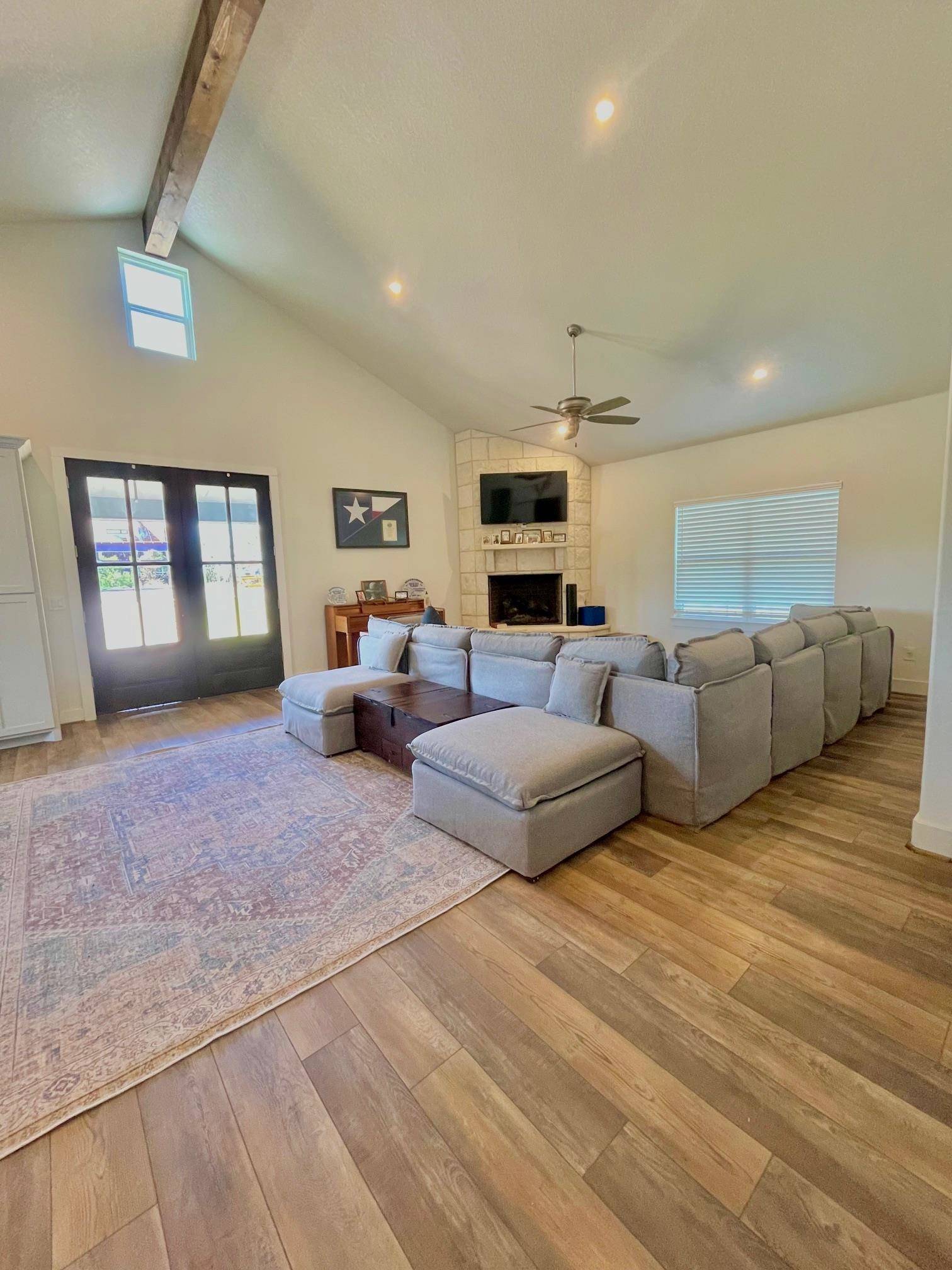 603 E Ellis ST, Llano, TX 78643