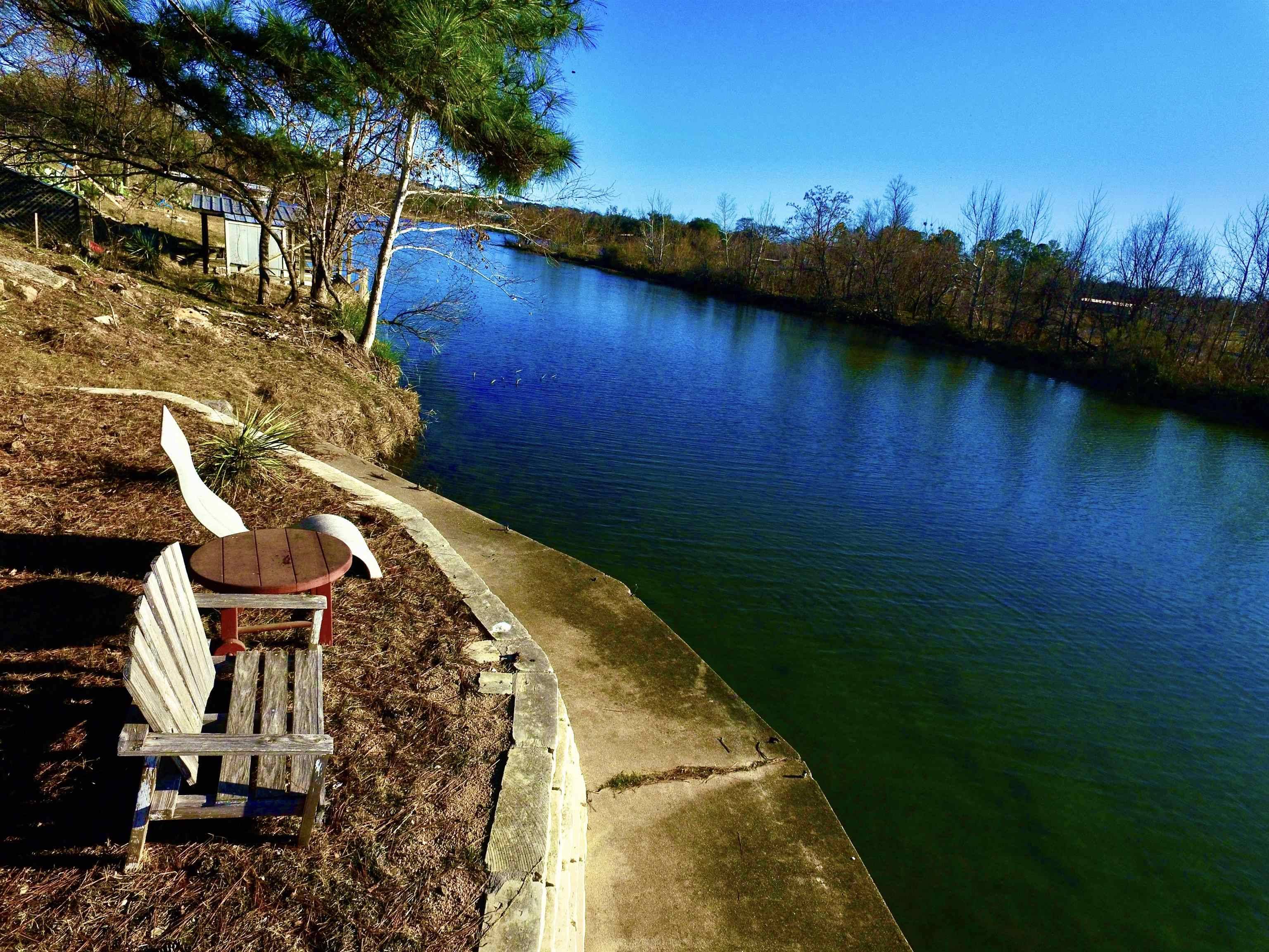 863 Sandy Mountain Dr DR, Sunrise Beach, TX 78643