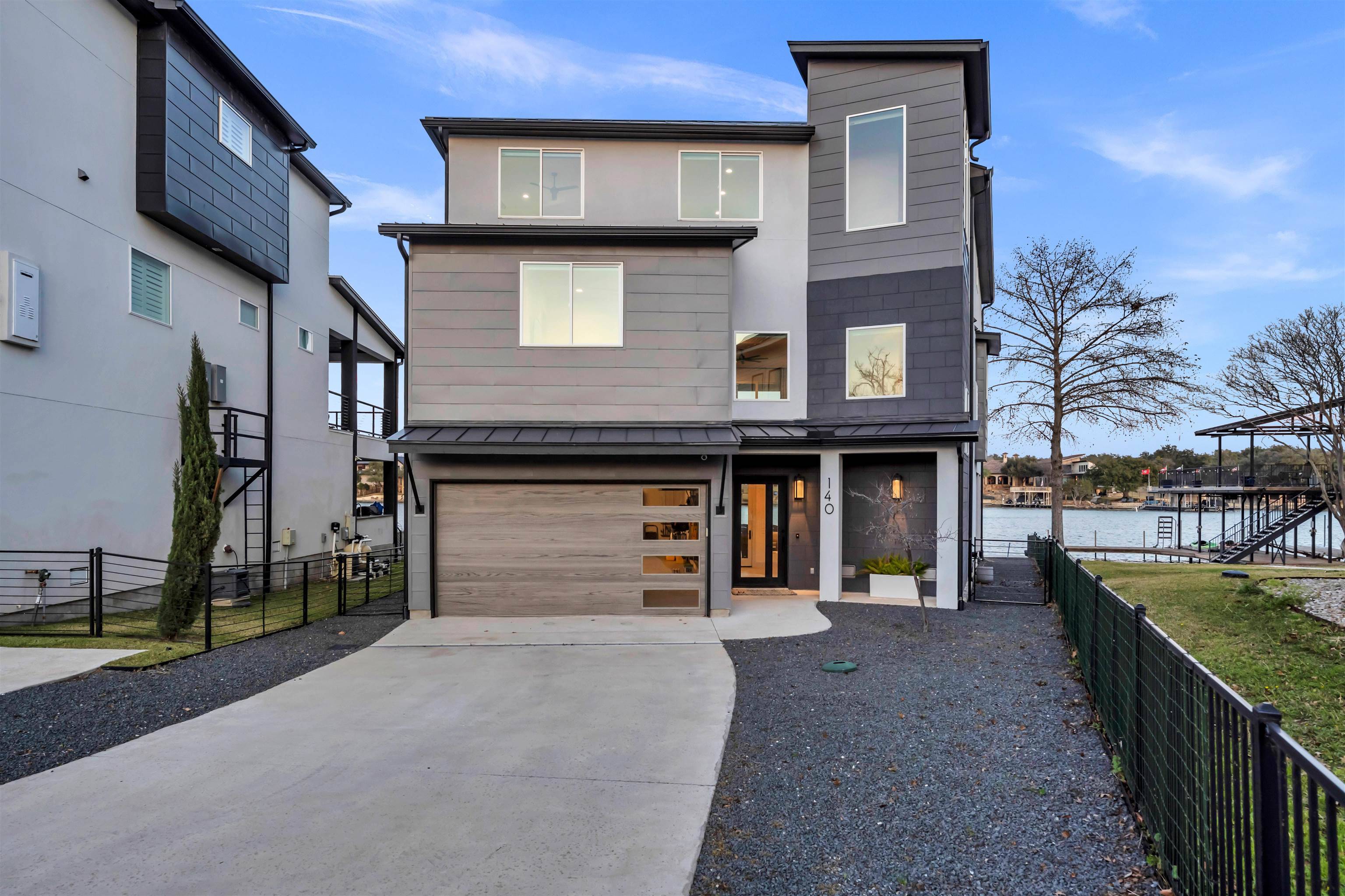 140 Riverbend Ln, Kingsland, TX 78639